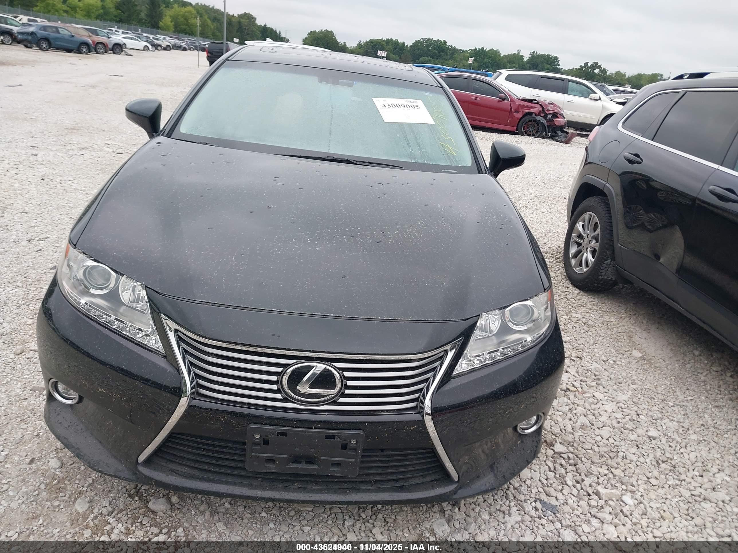 LEXUS ES image 6