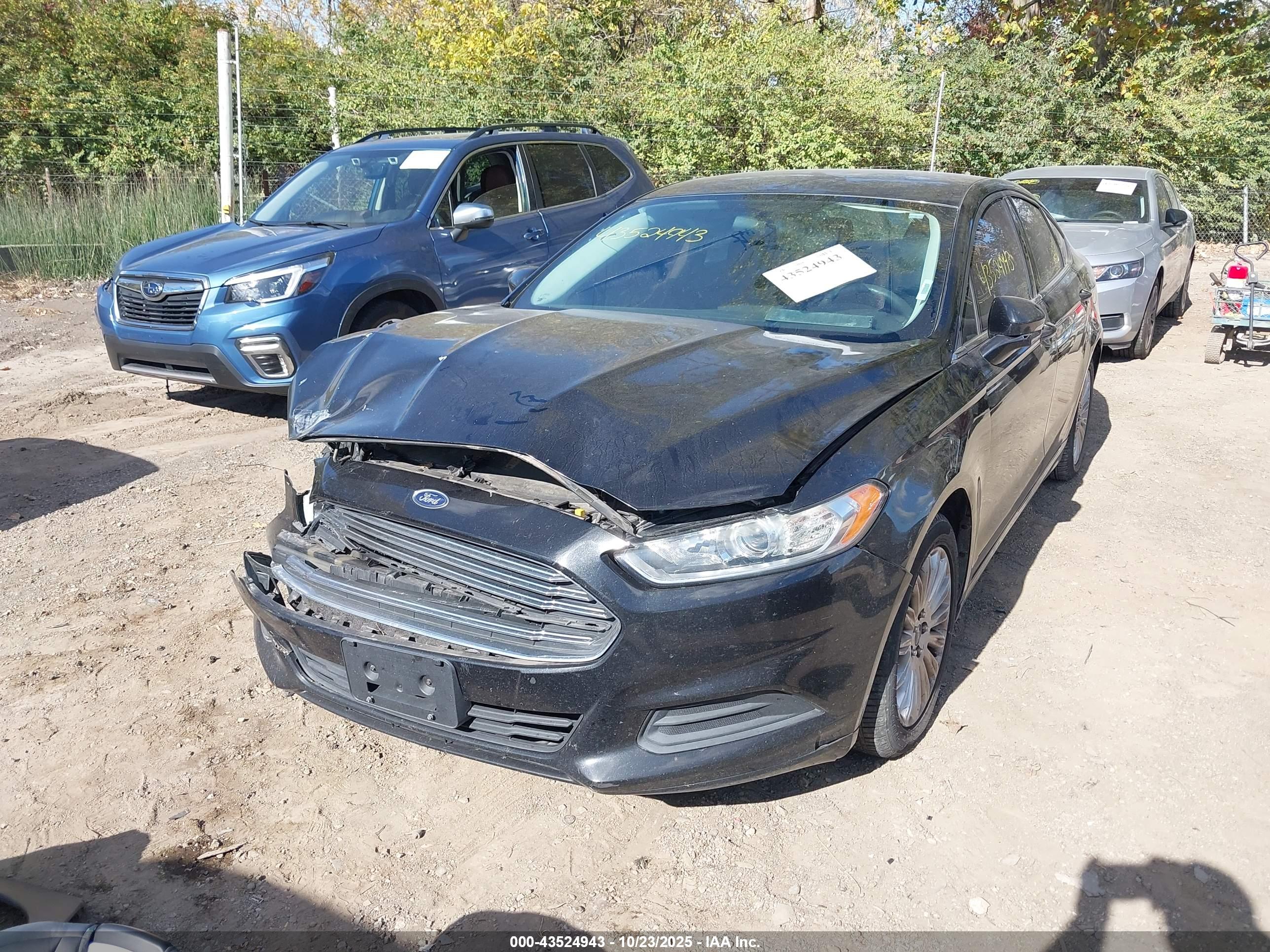 FORD FUSION image 2