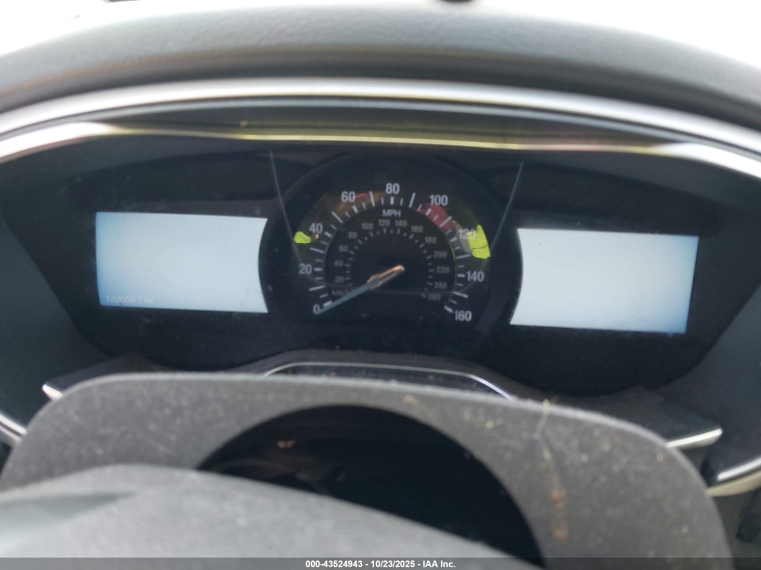 FORD FUSION image 7
