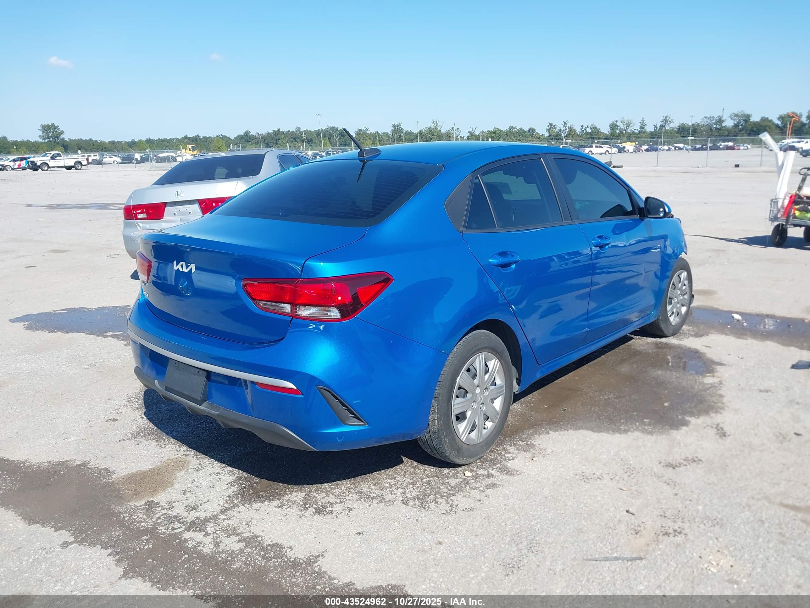 KIA RIO image 4