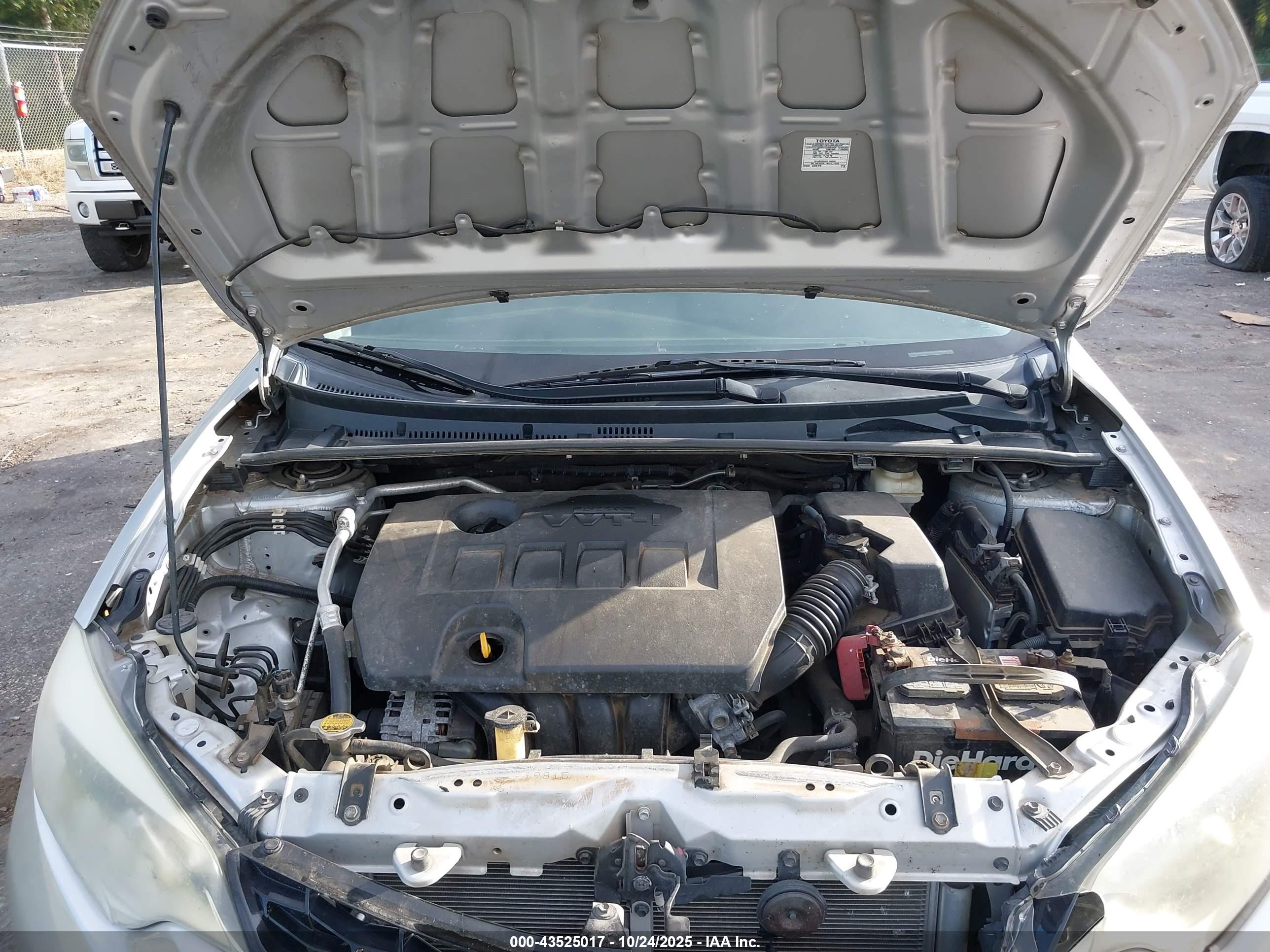 TOYOTA COROLLA image 10