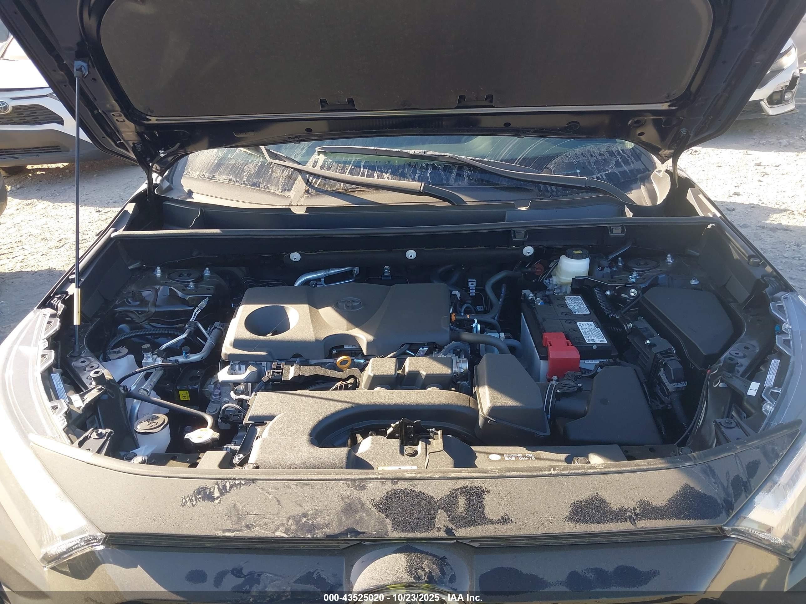 TOYOTA RAV4 image 10