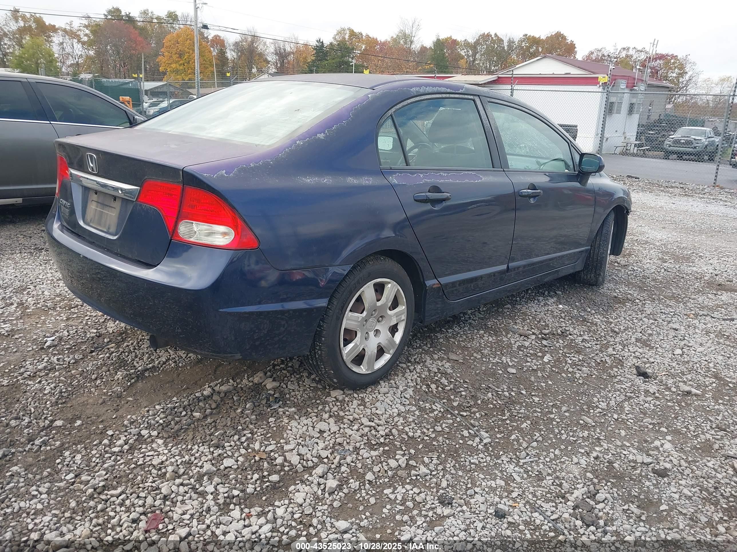 HONDA CIVIC image 4