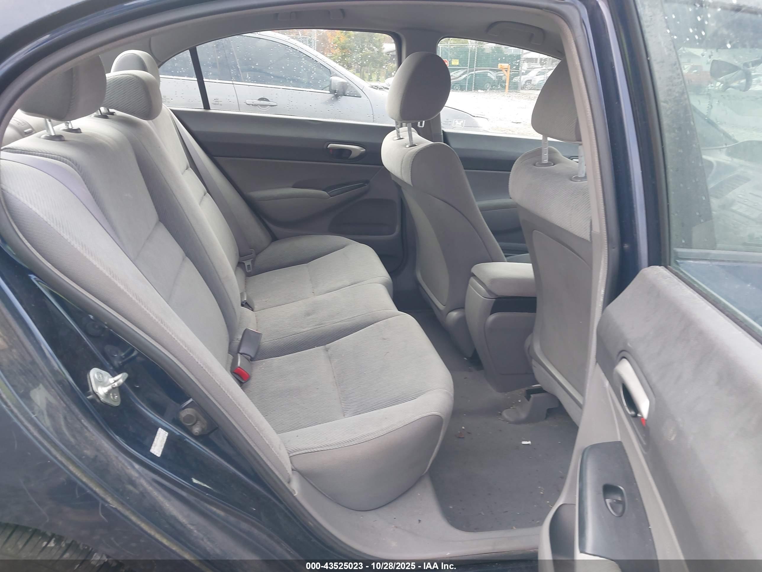 HONDA CIVIC image 8