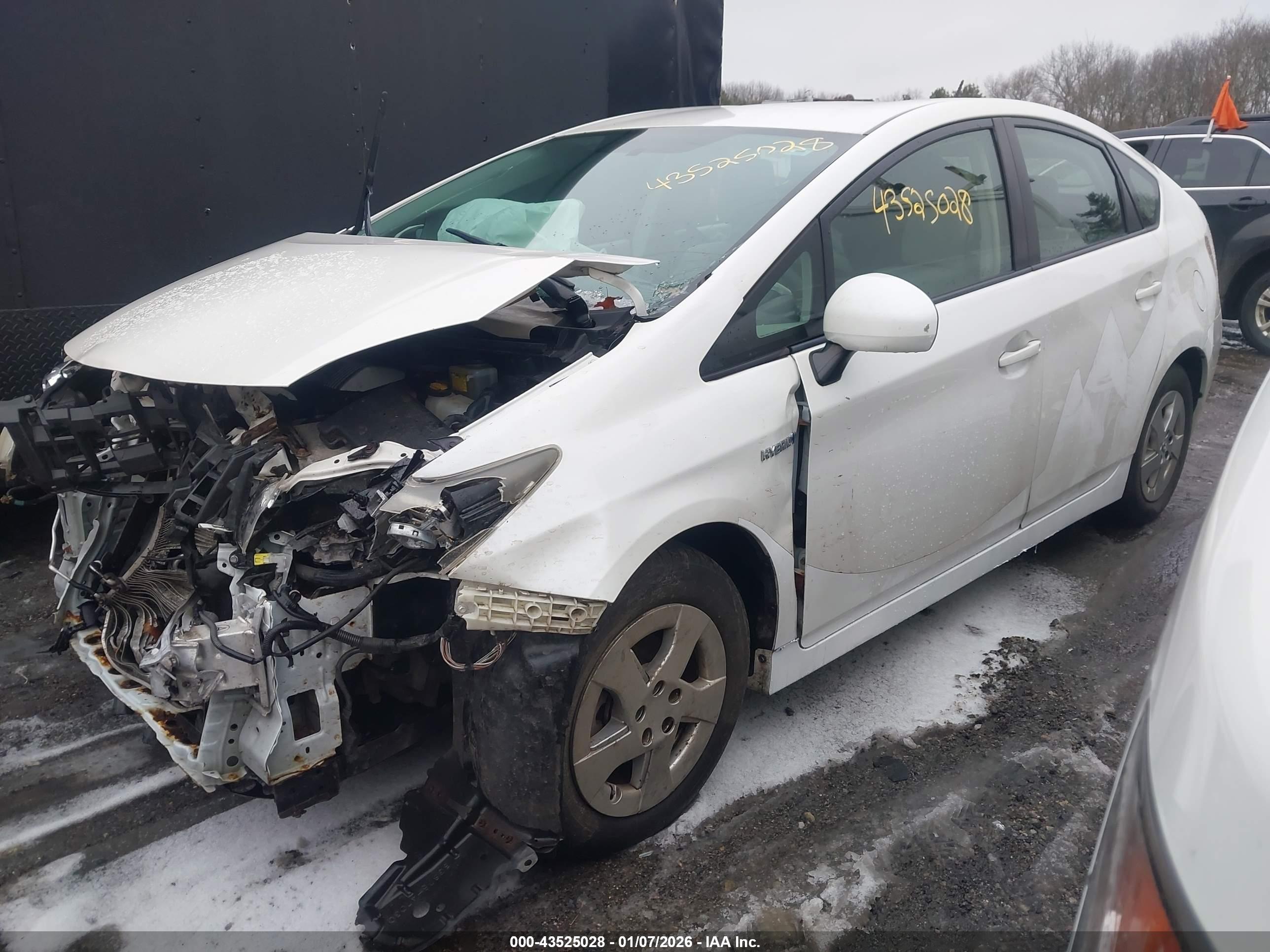 TOYOTA PRIUS image 2