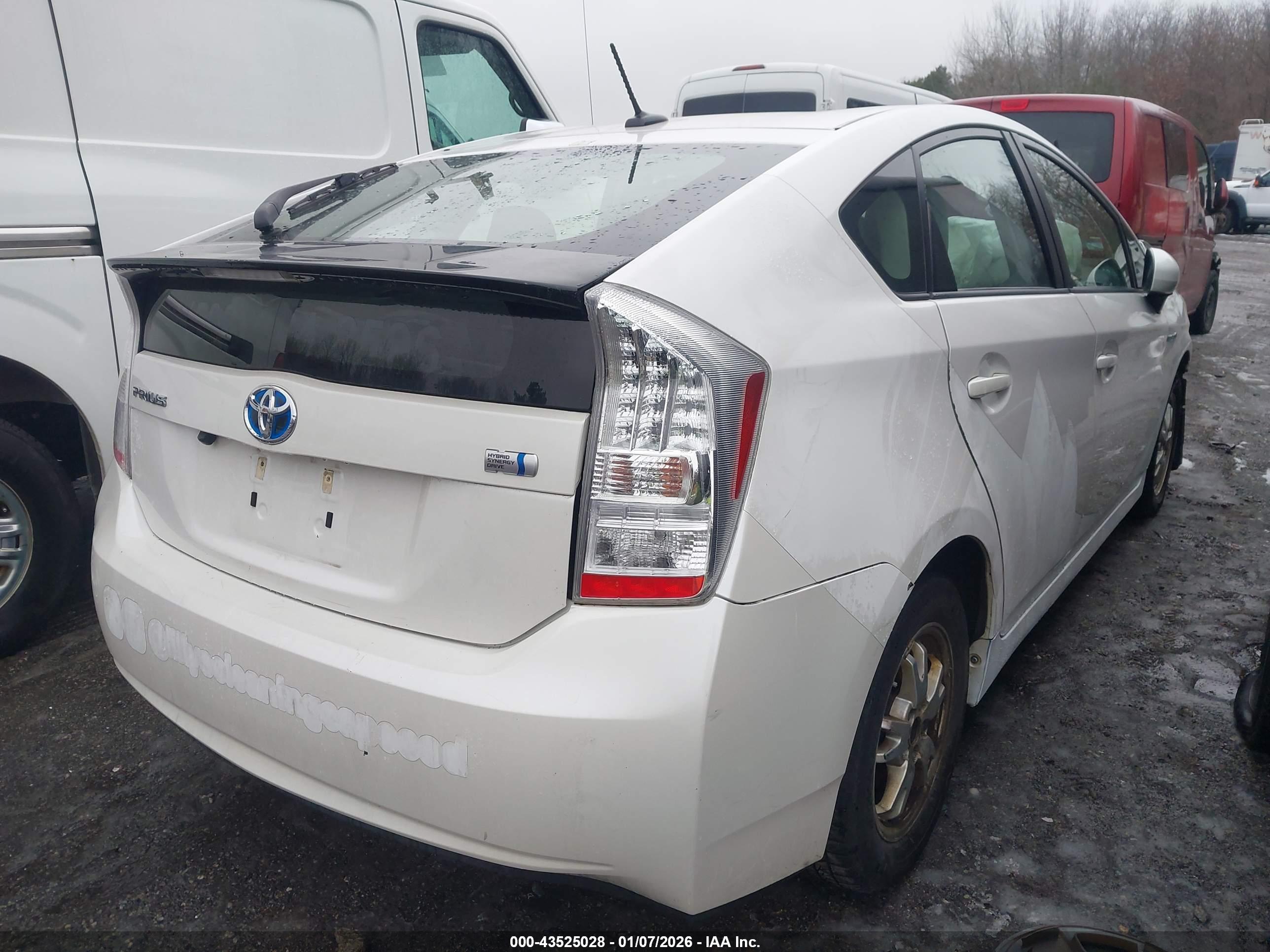TOYOTA PRIUS image 4