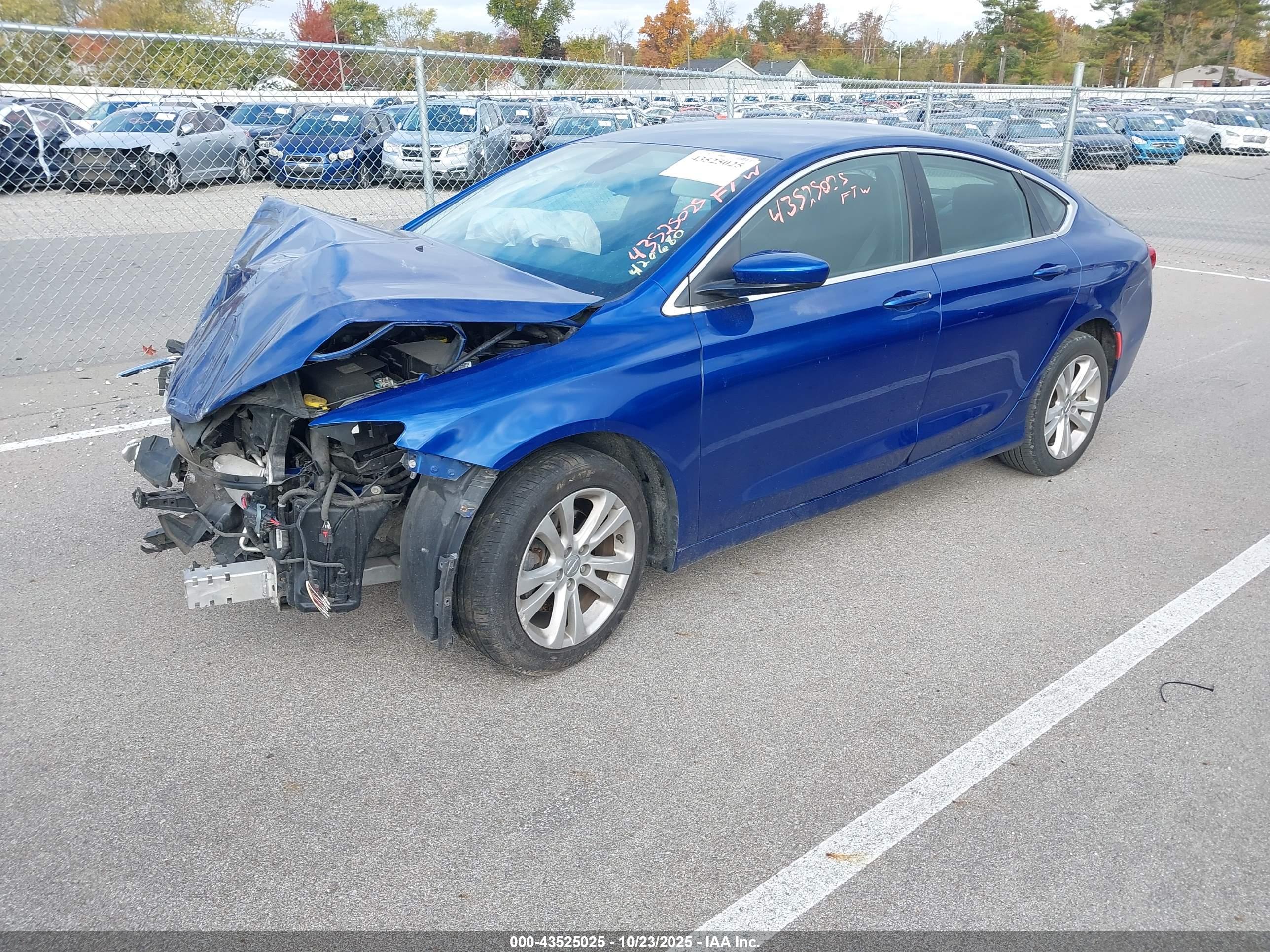 CHRYSLER 200 image 2