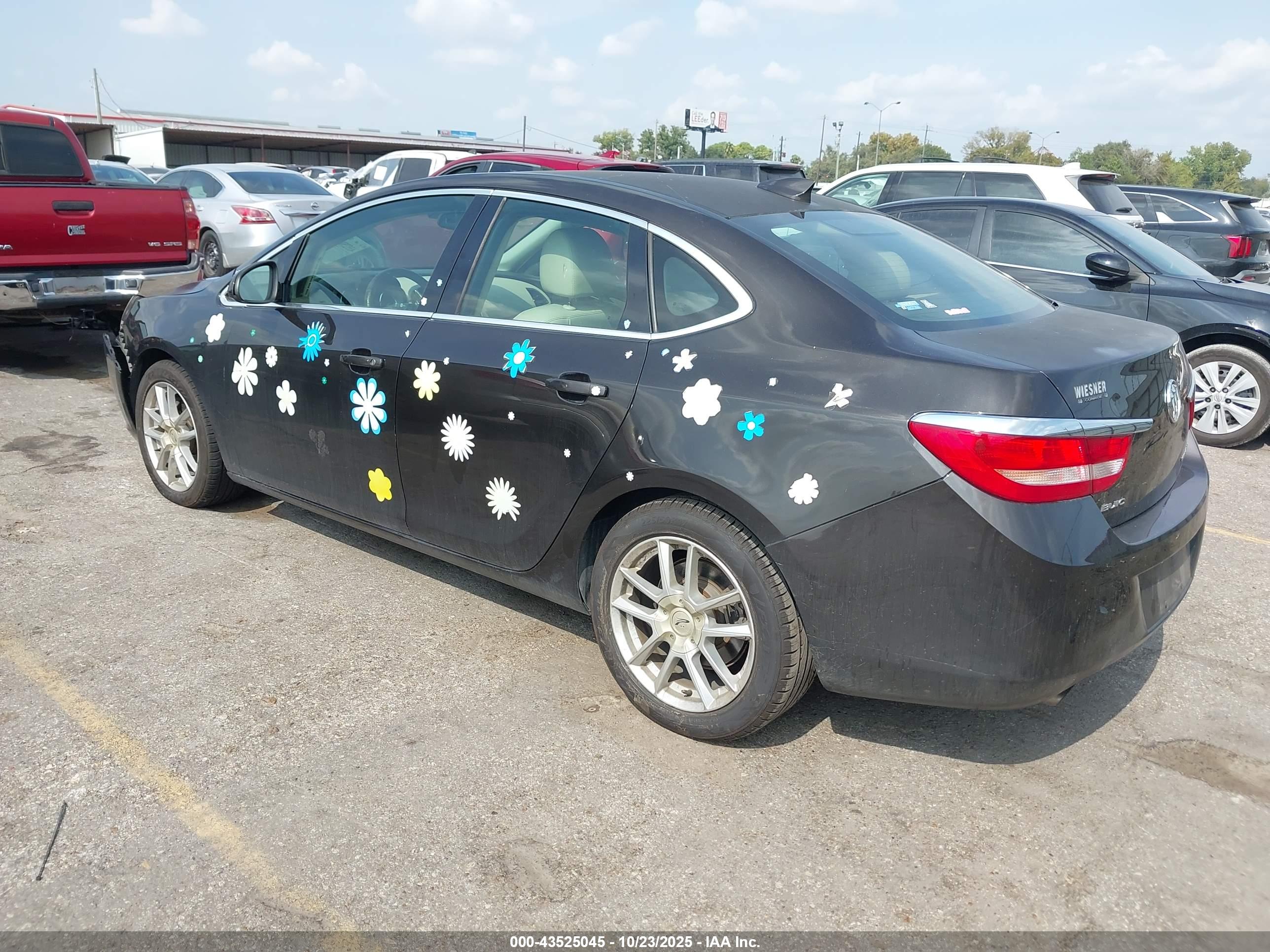 BUICK VERANO image 3