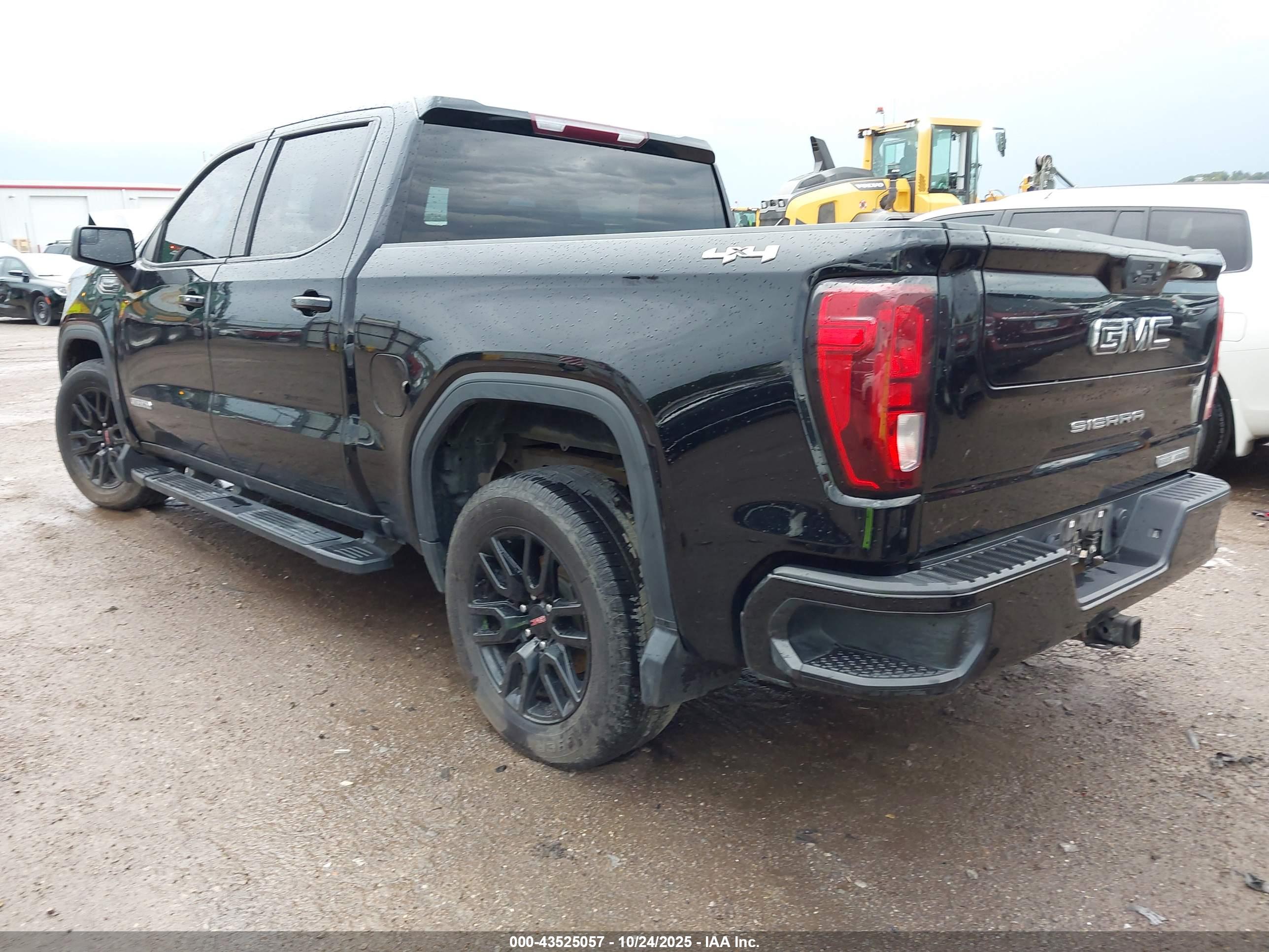 GMC SIERRA image 3