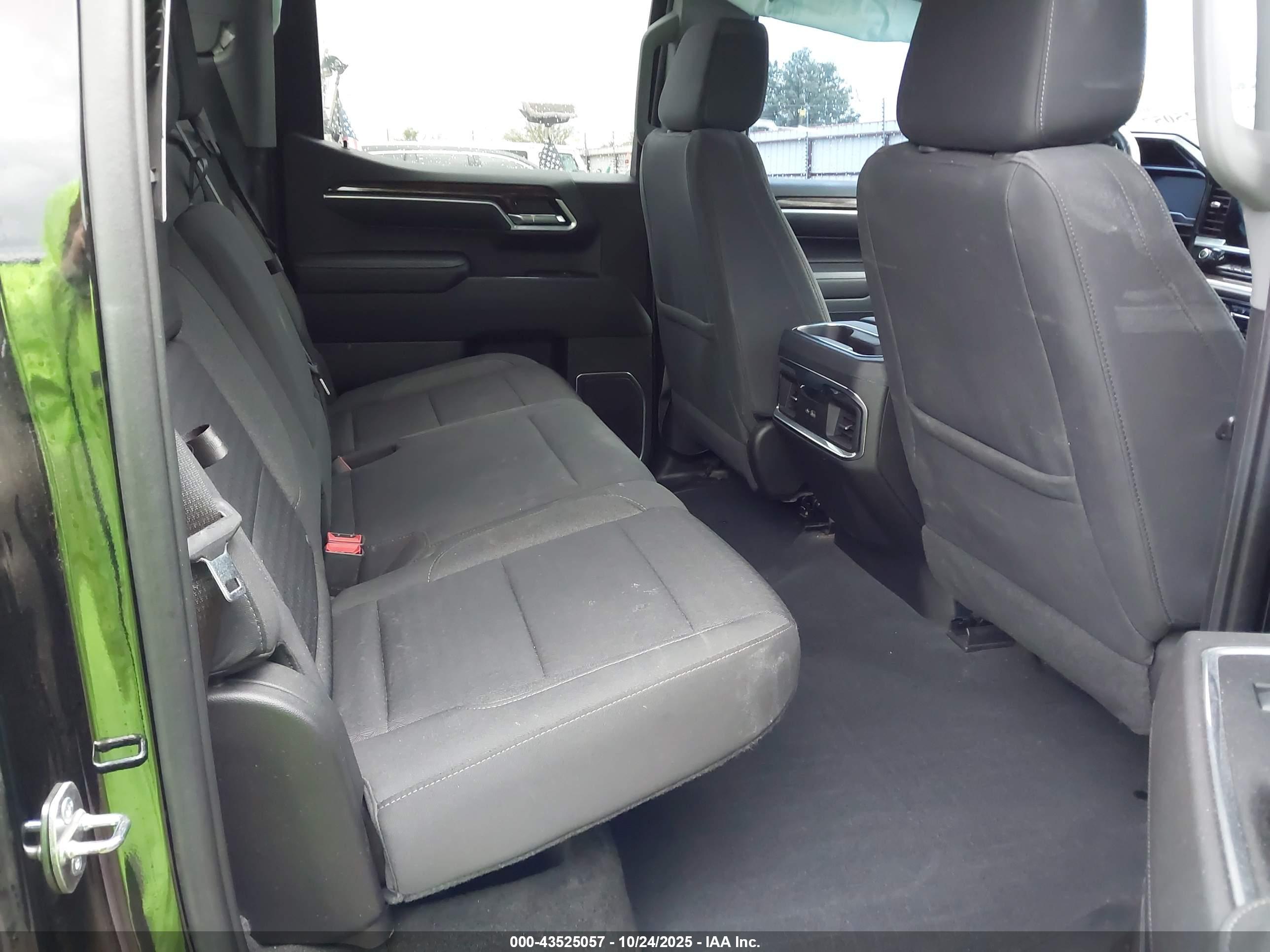 GMC SIERRA image 8