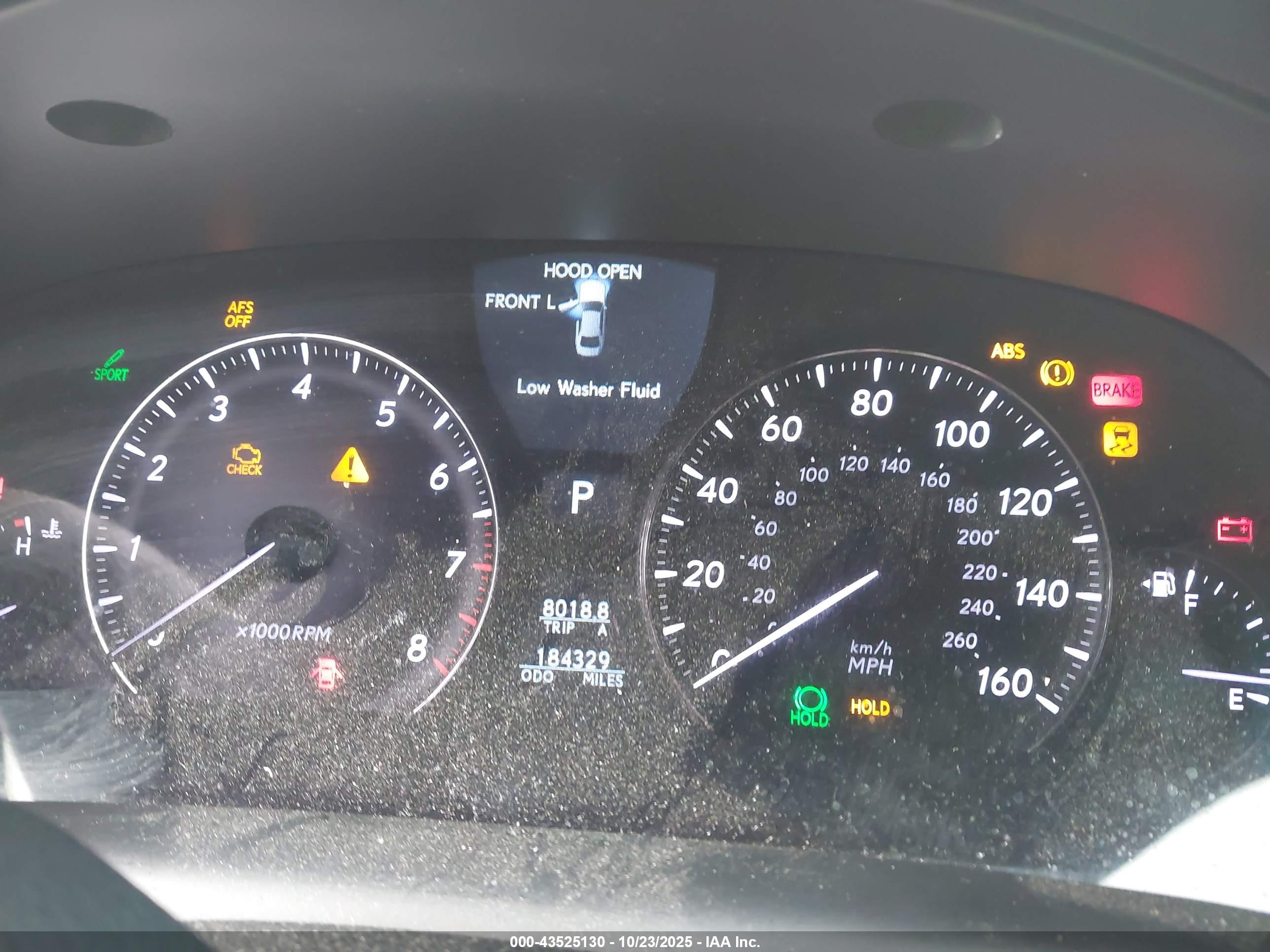 LEXUS LS image 7