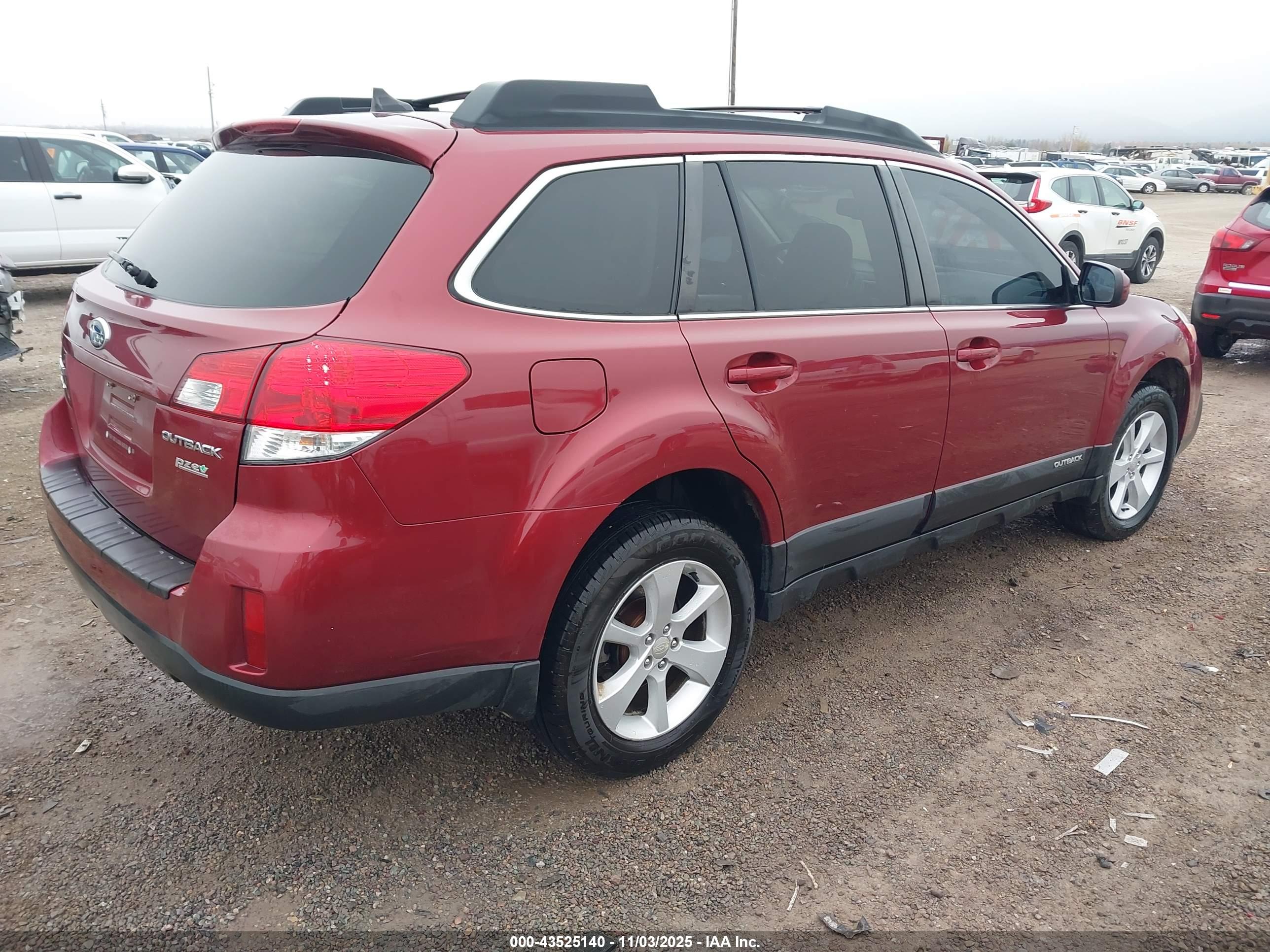 SUBARU OUTBACK image 4