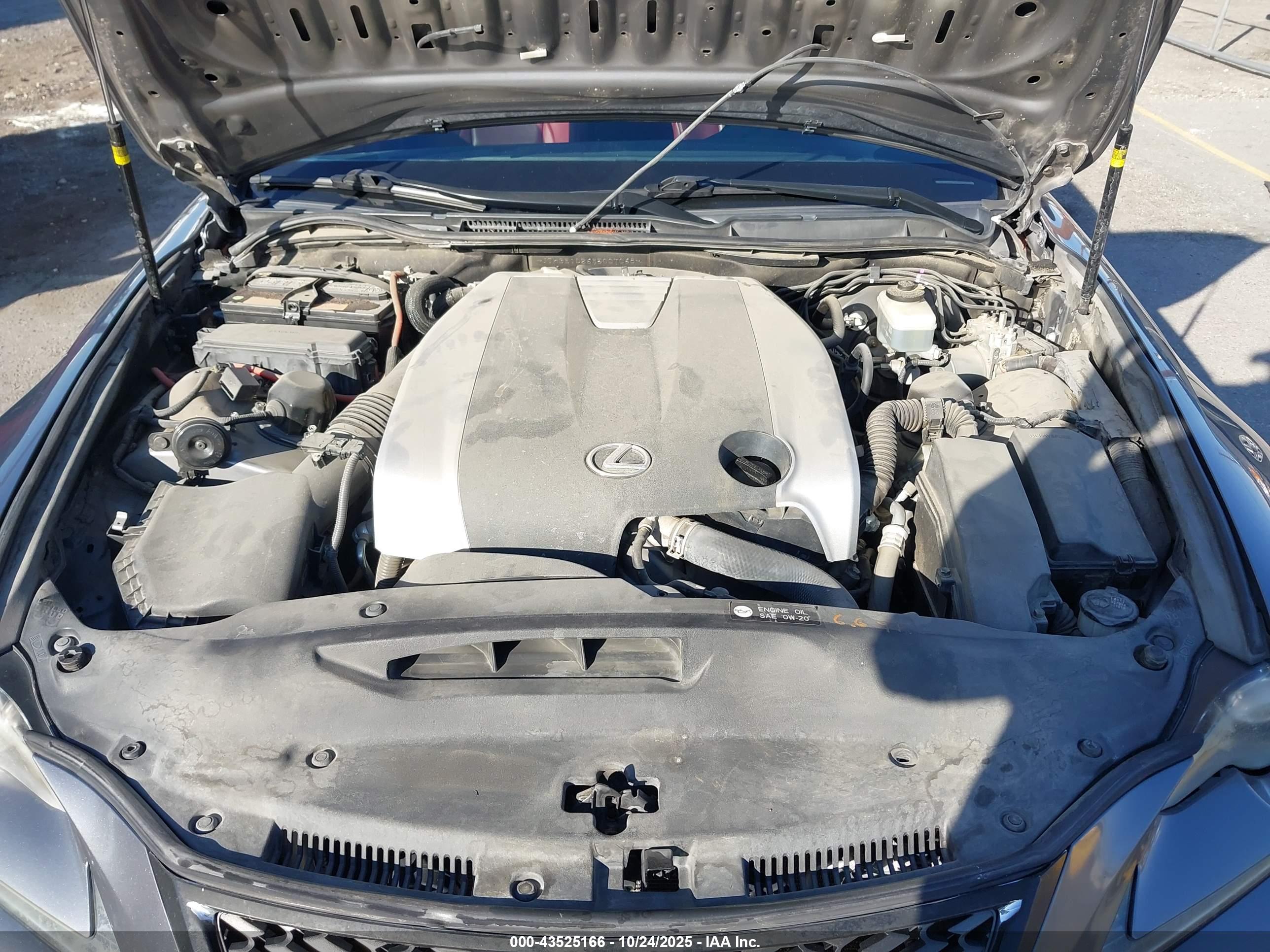 LEXUS IS image 10