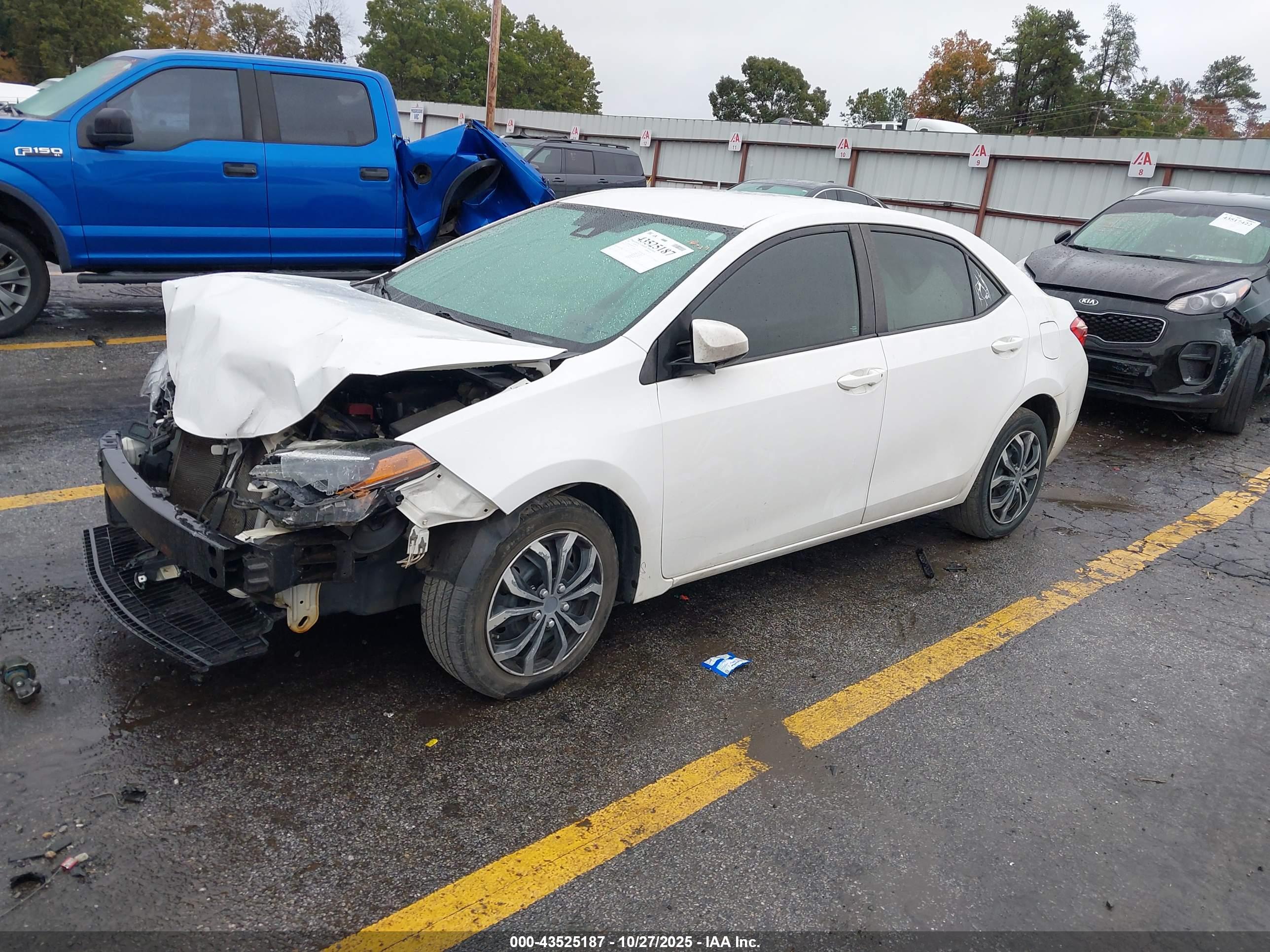 TOYOTA COROLLA image 2