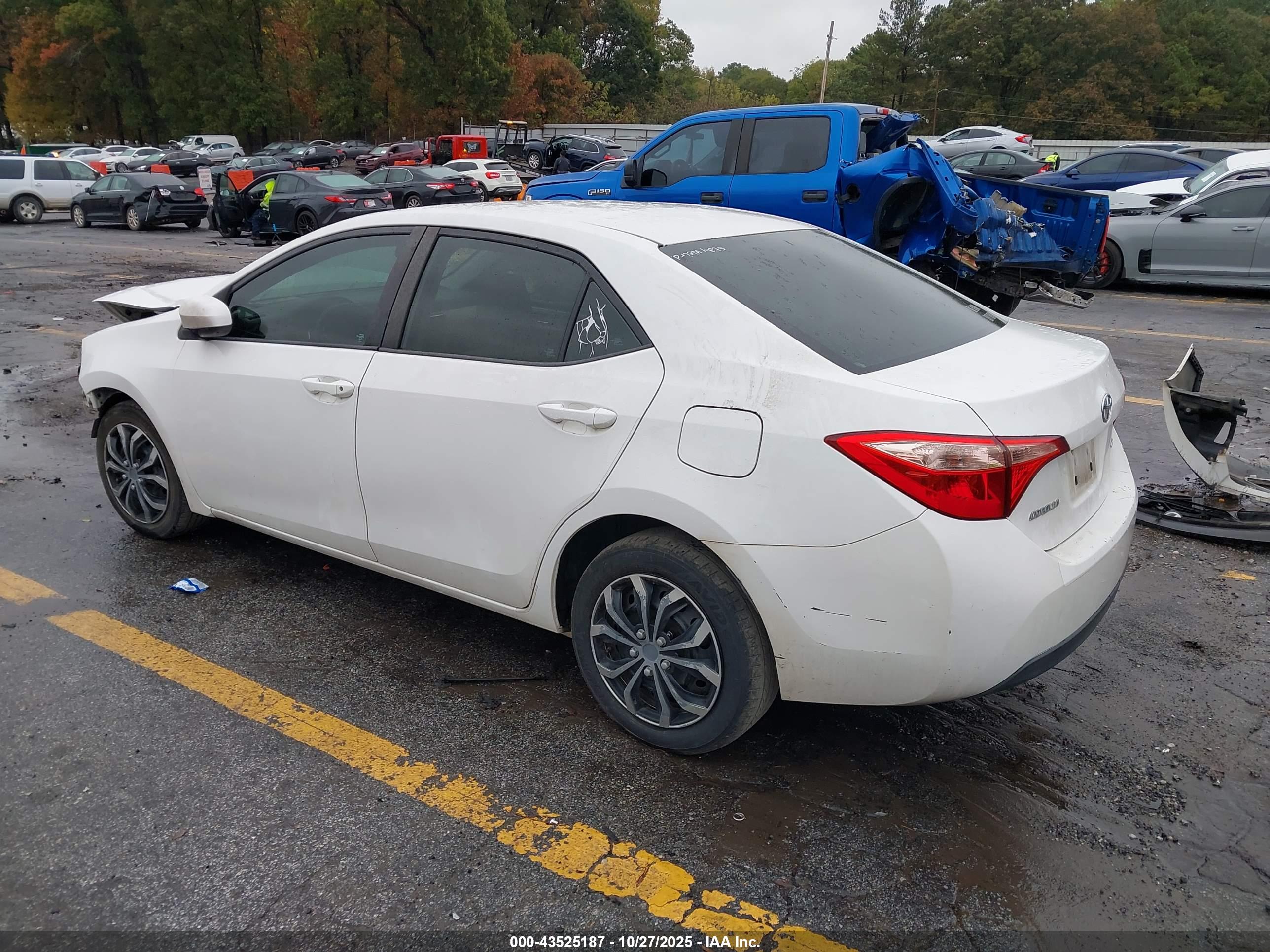 TOYOTA COROLLA image 3
