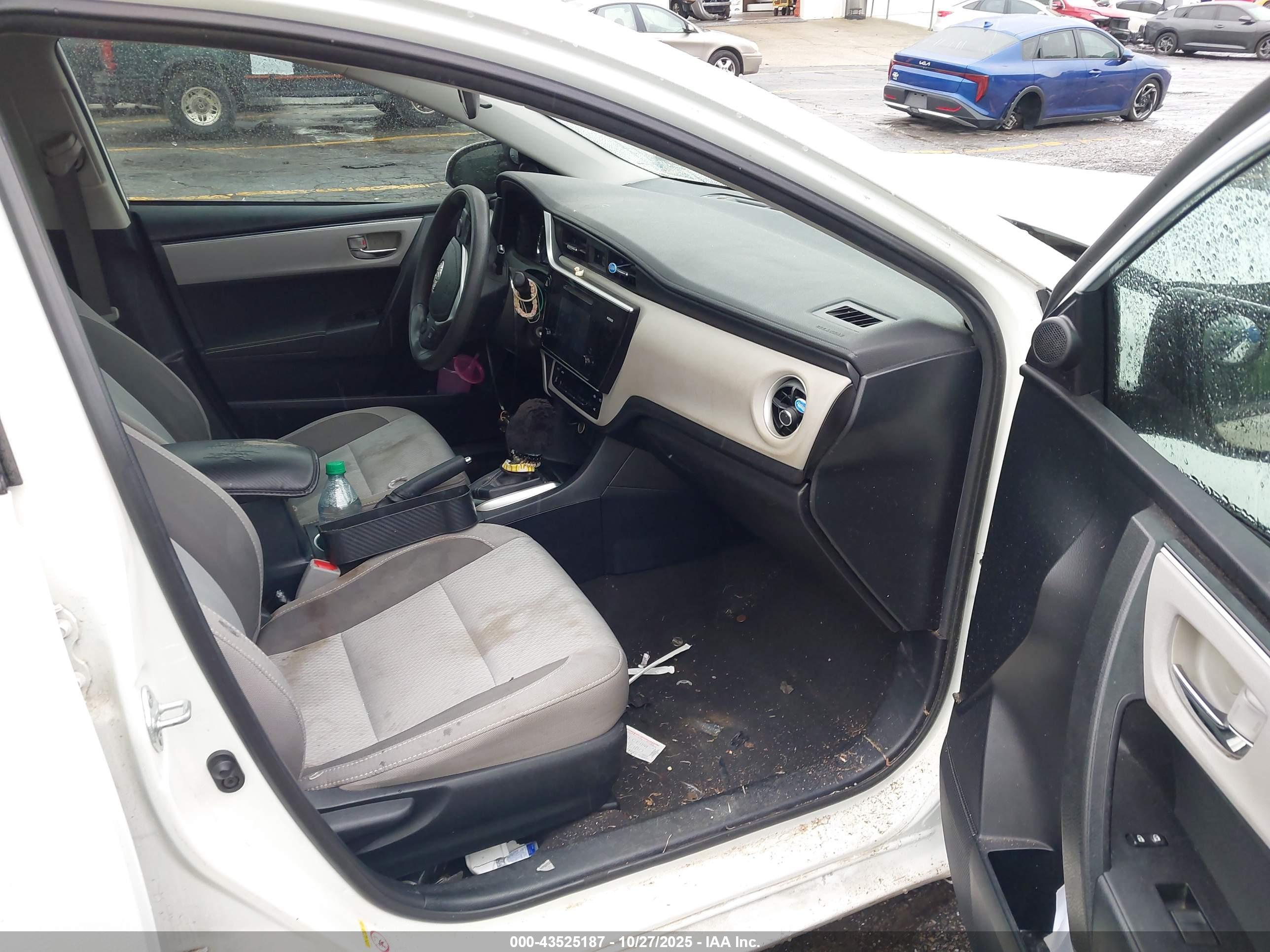 TOYOTA COROLLA image 5