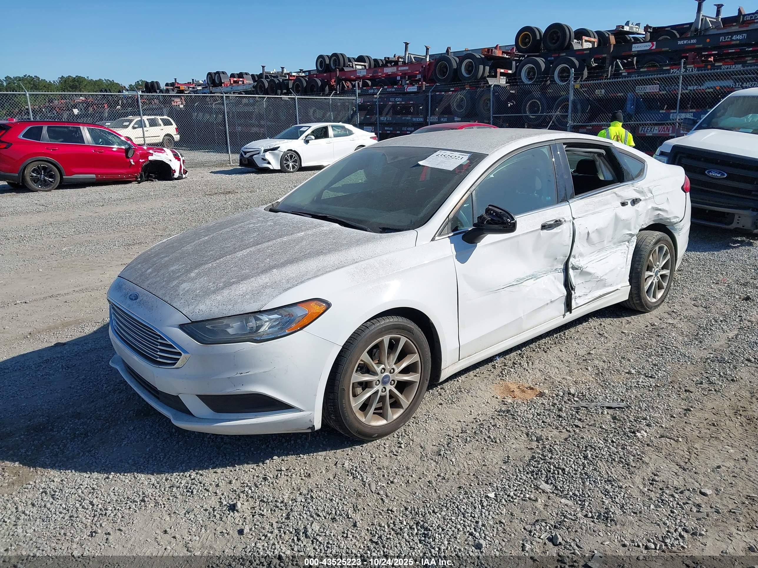 FORD FUSION image 2