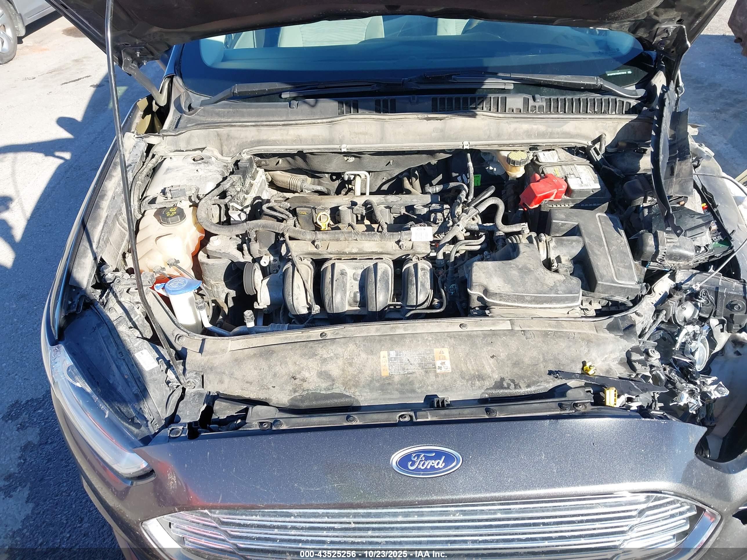 FORD FUSION image 10