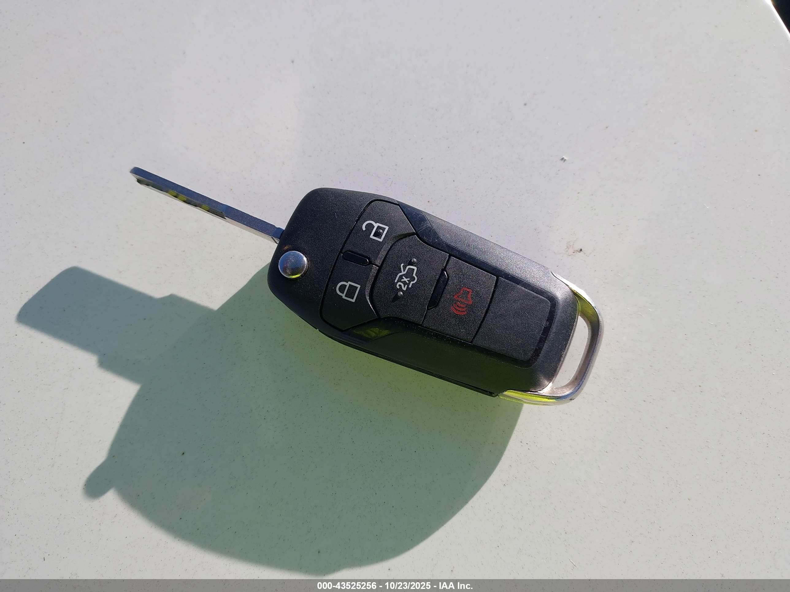 FORD FUSION image 11