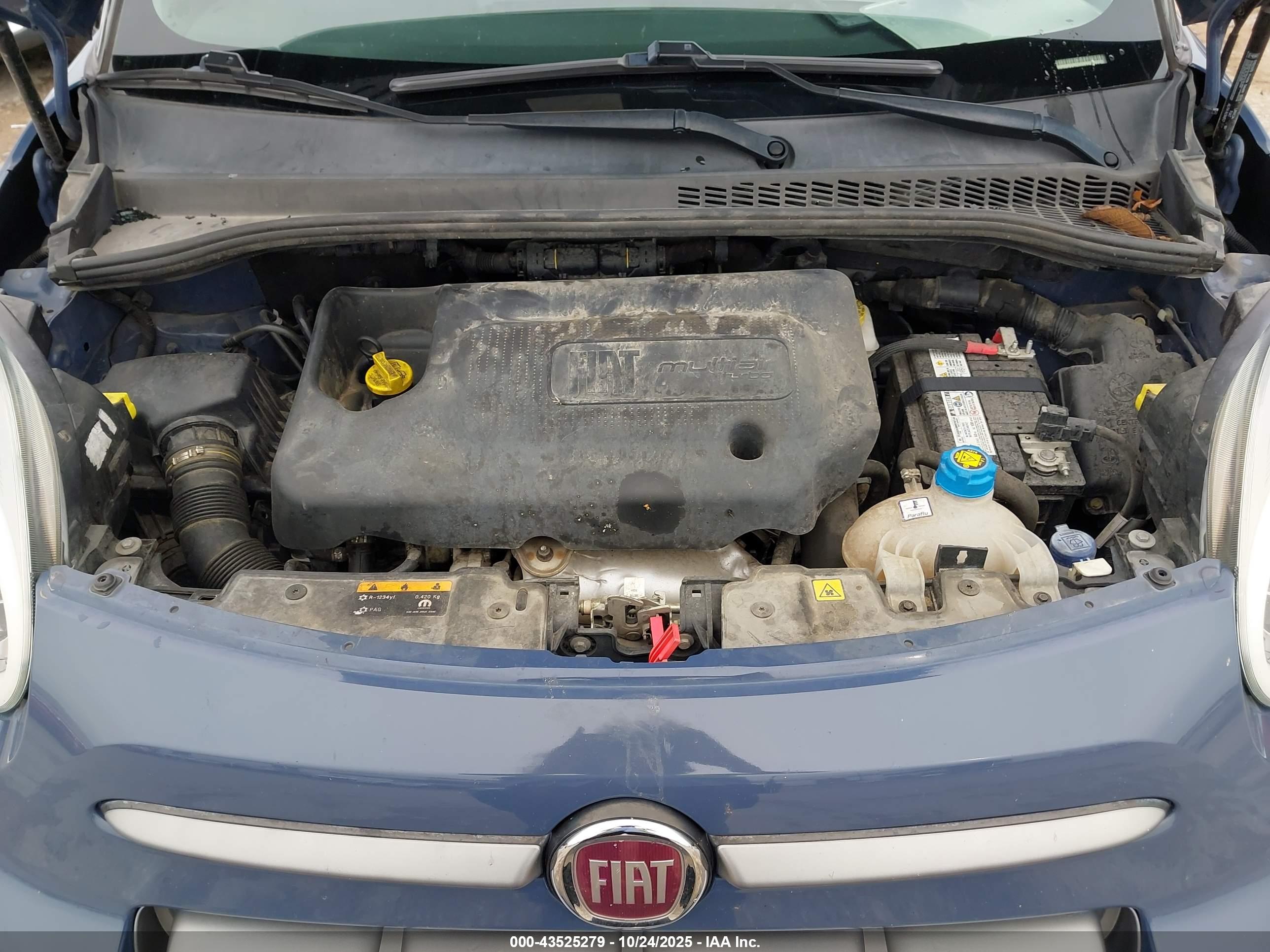 FIAT 500L image 10