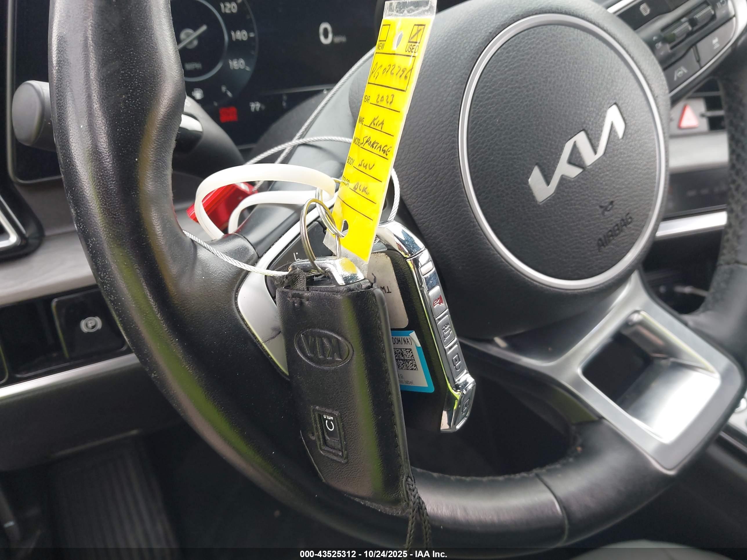 KIA SPORTAGE image 11