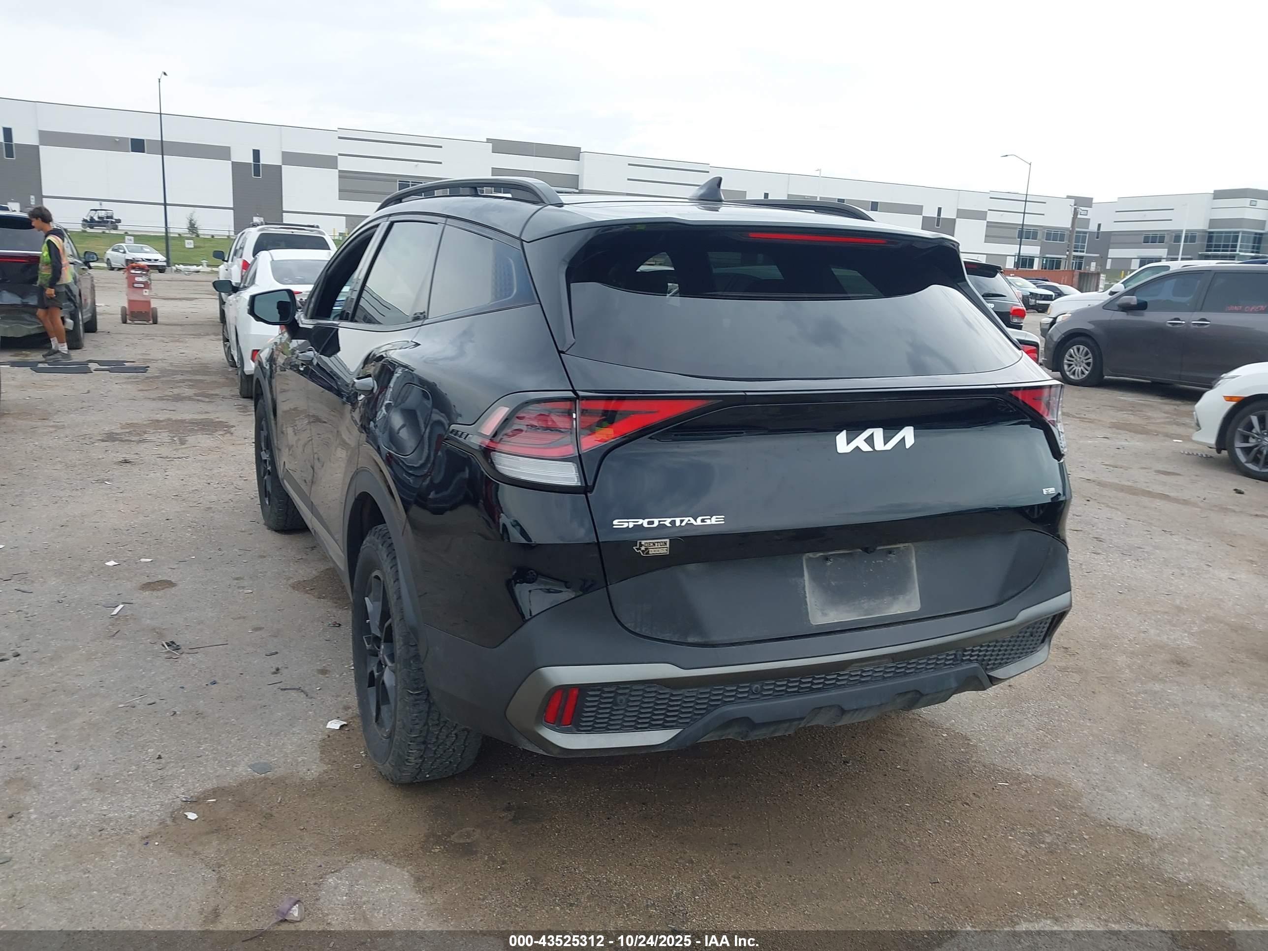 KIA SPORTAGE image 3