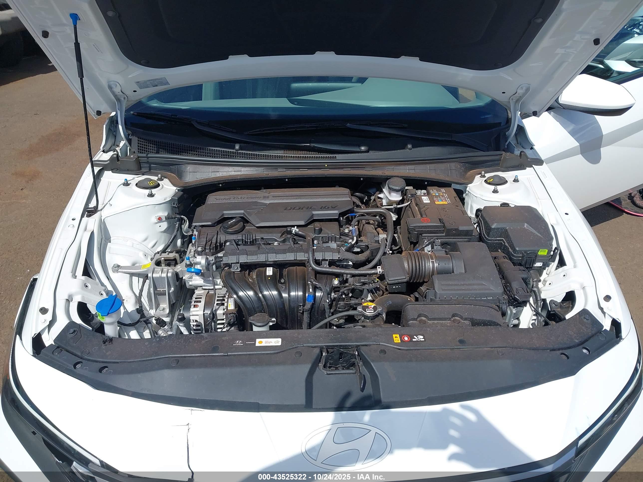 HYUNDAI ELANTRA image 10