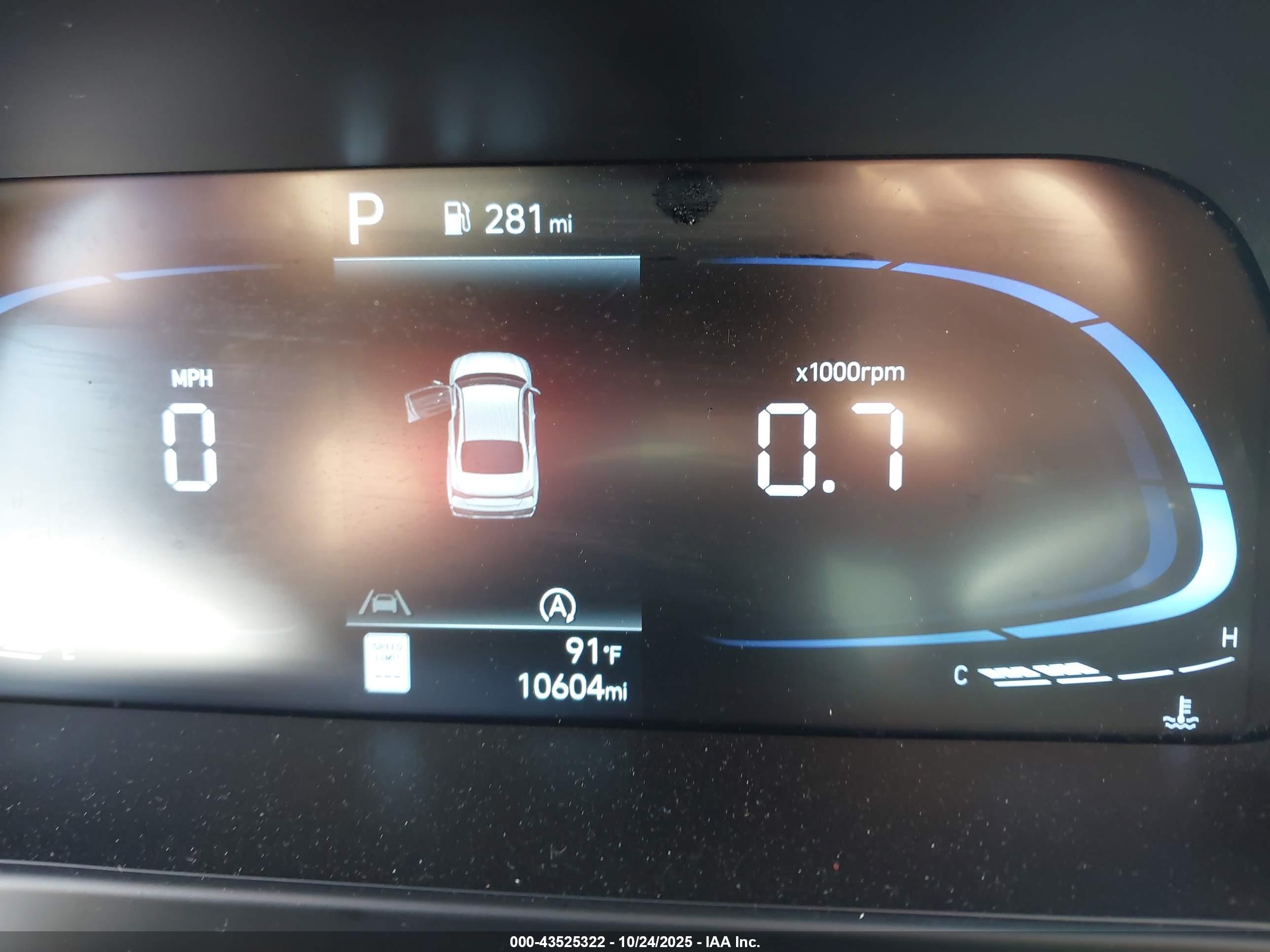 HYUNDAI ELANTRA image 7