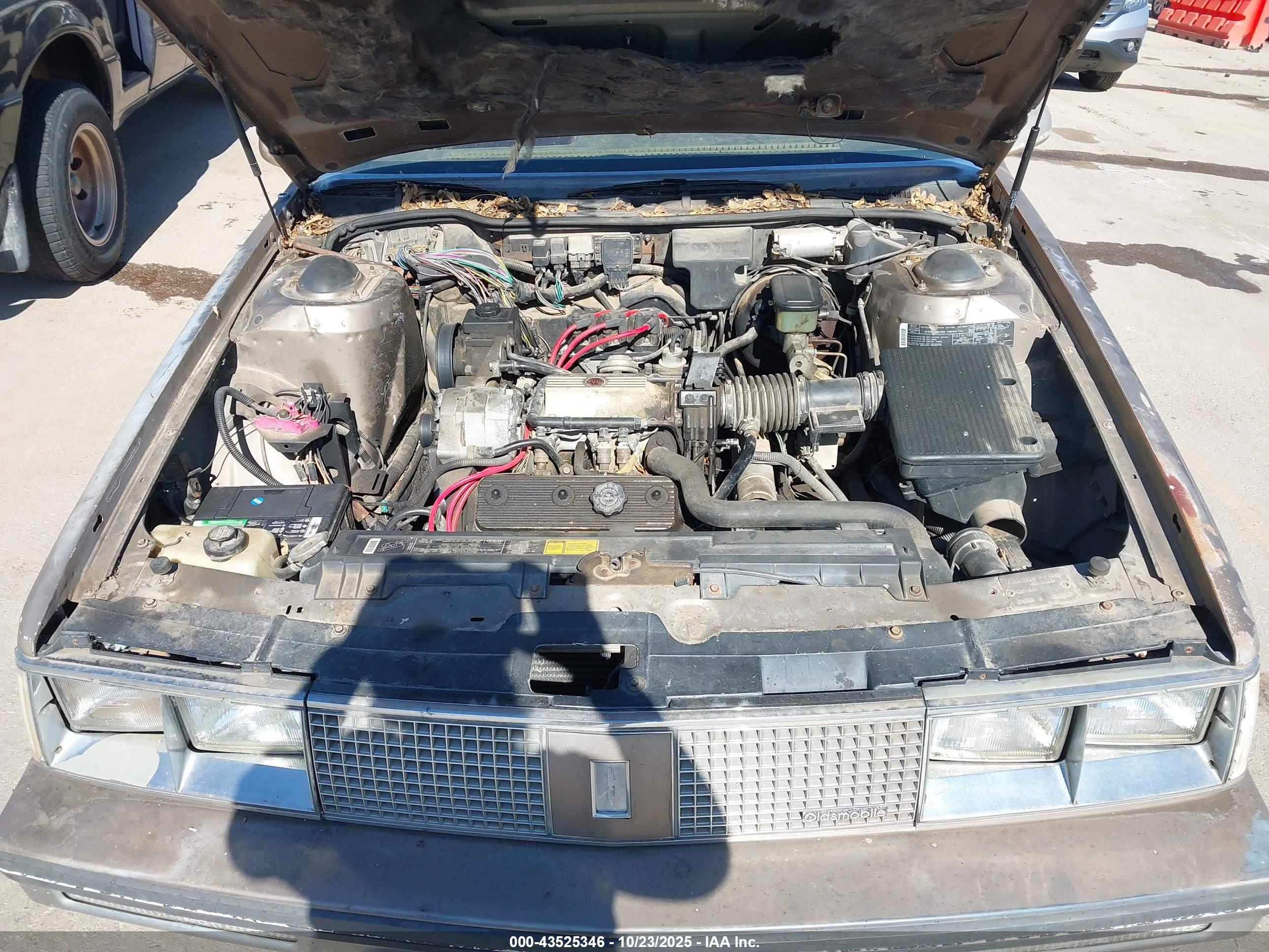 OLDSMOBILE 98 image 10