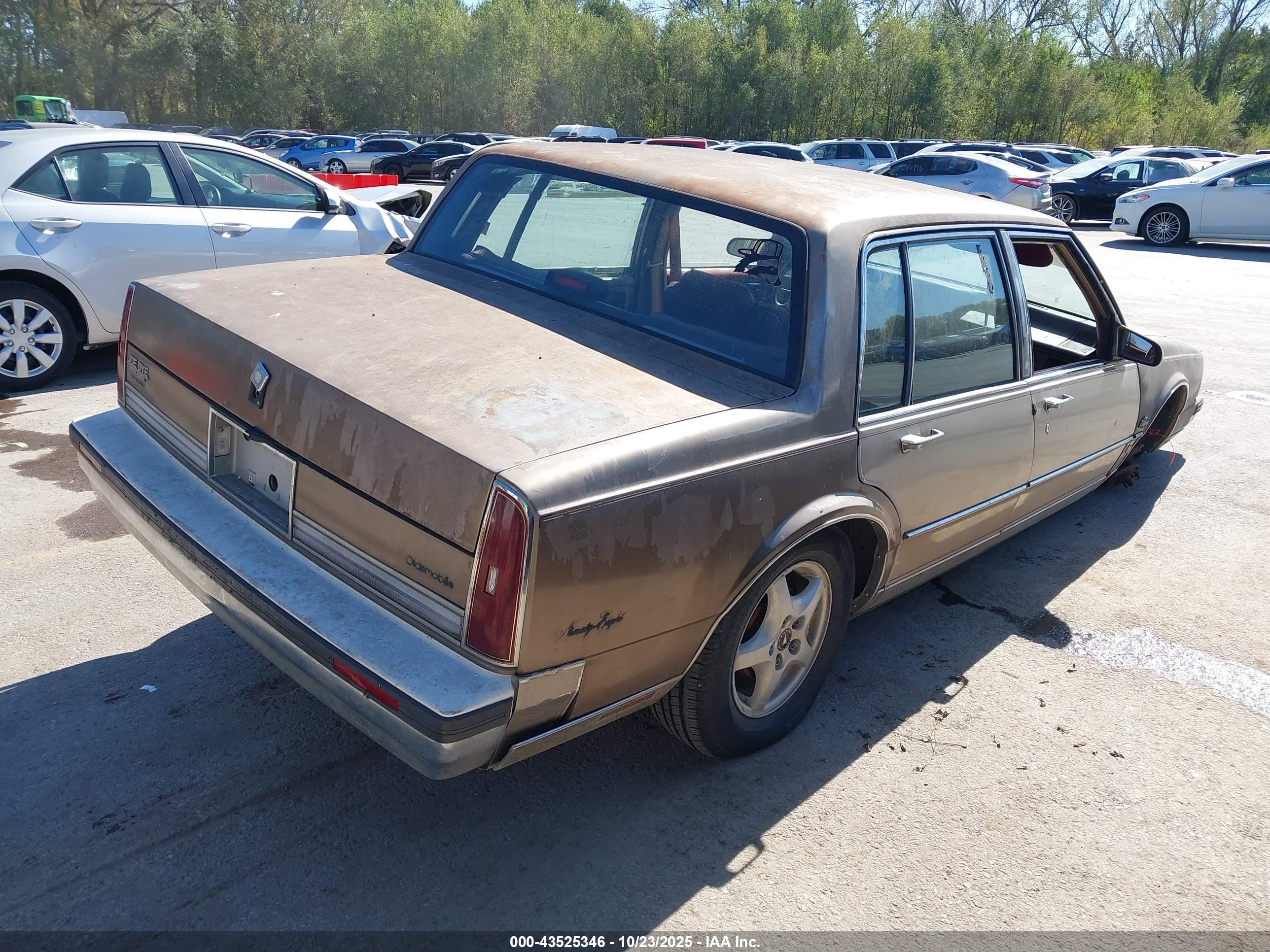 OLDSMOBILE 98 image 4