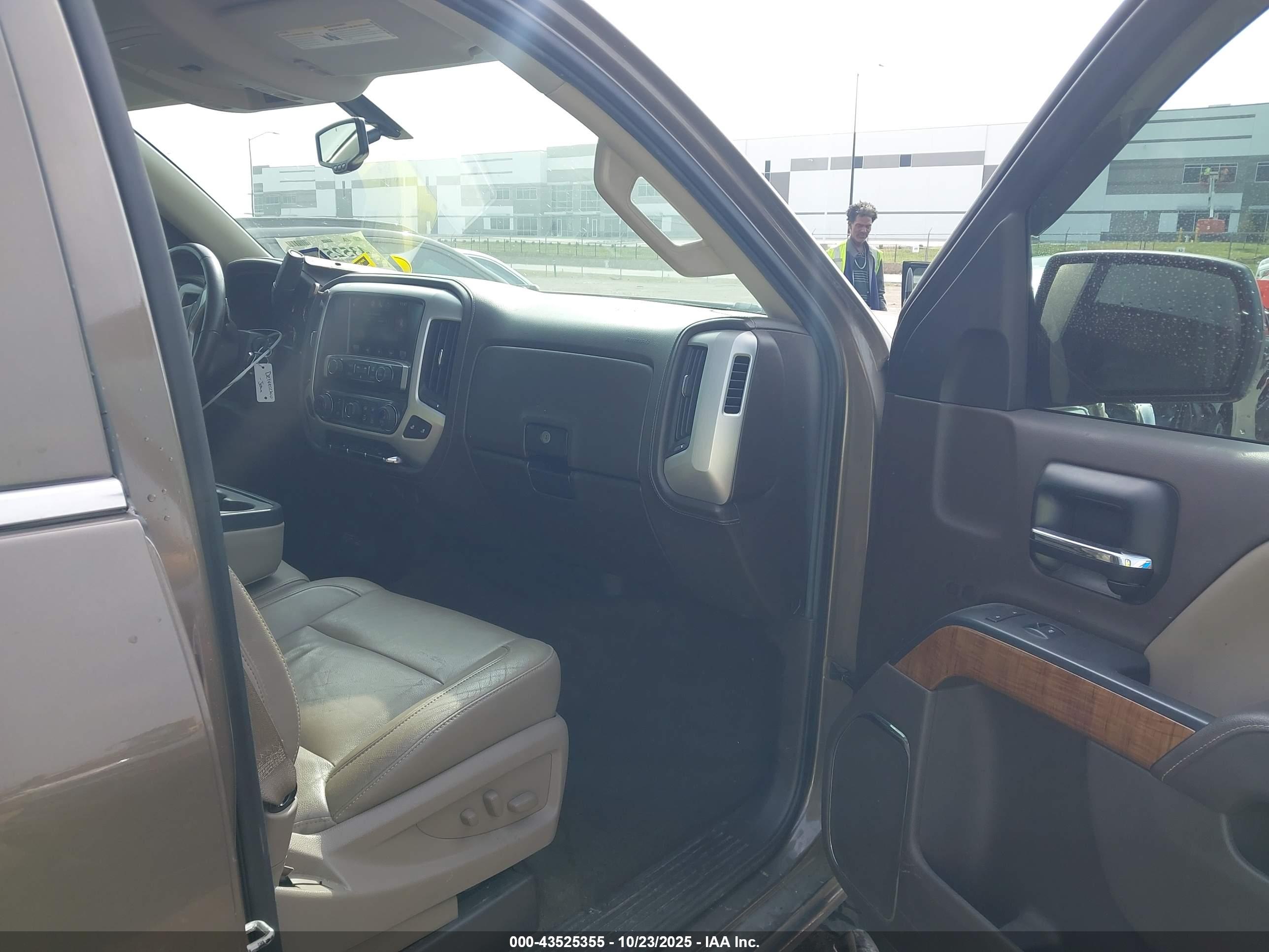 GMC SIERRA image 5