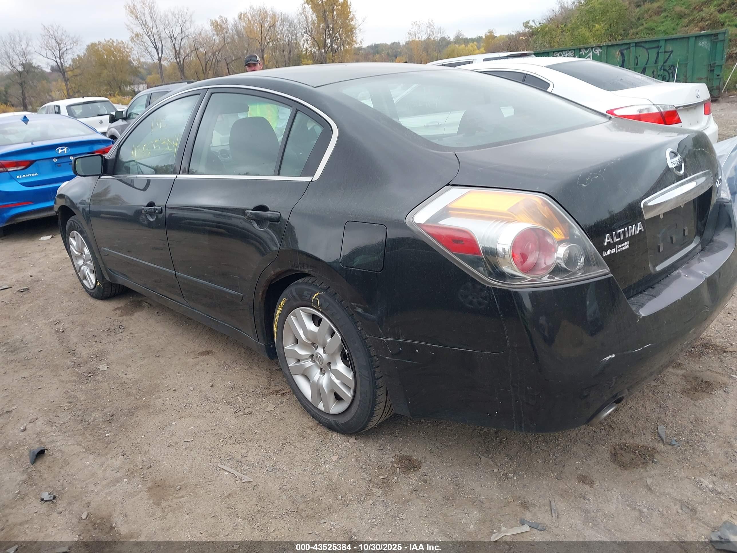 NISSAN ALTIMA image 3