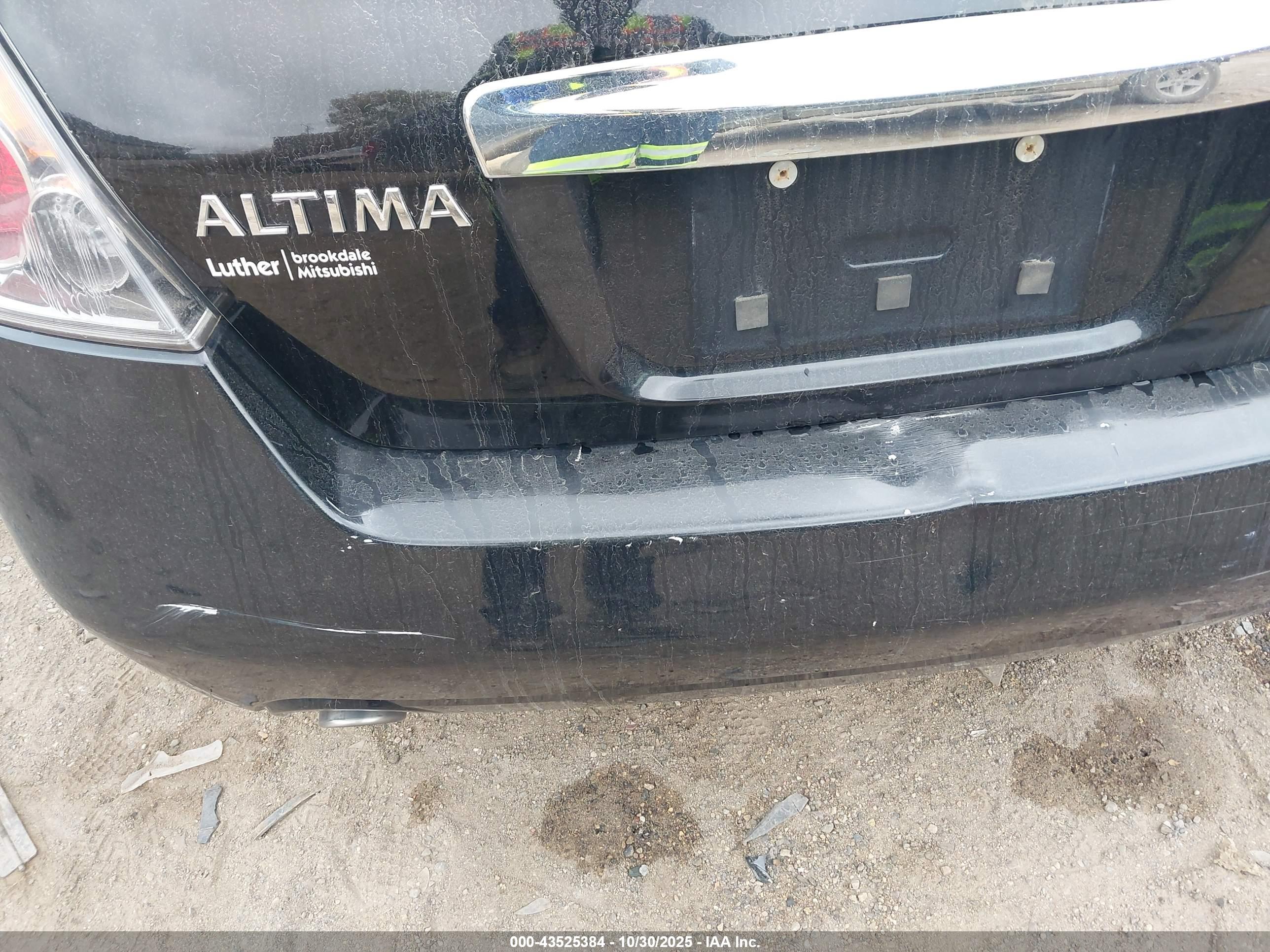 NISSAN ALTIMA image 6