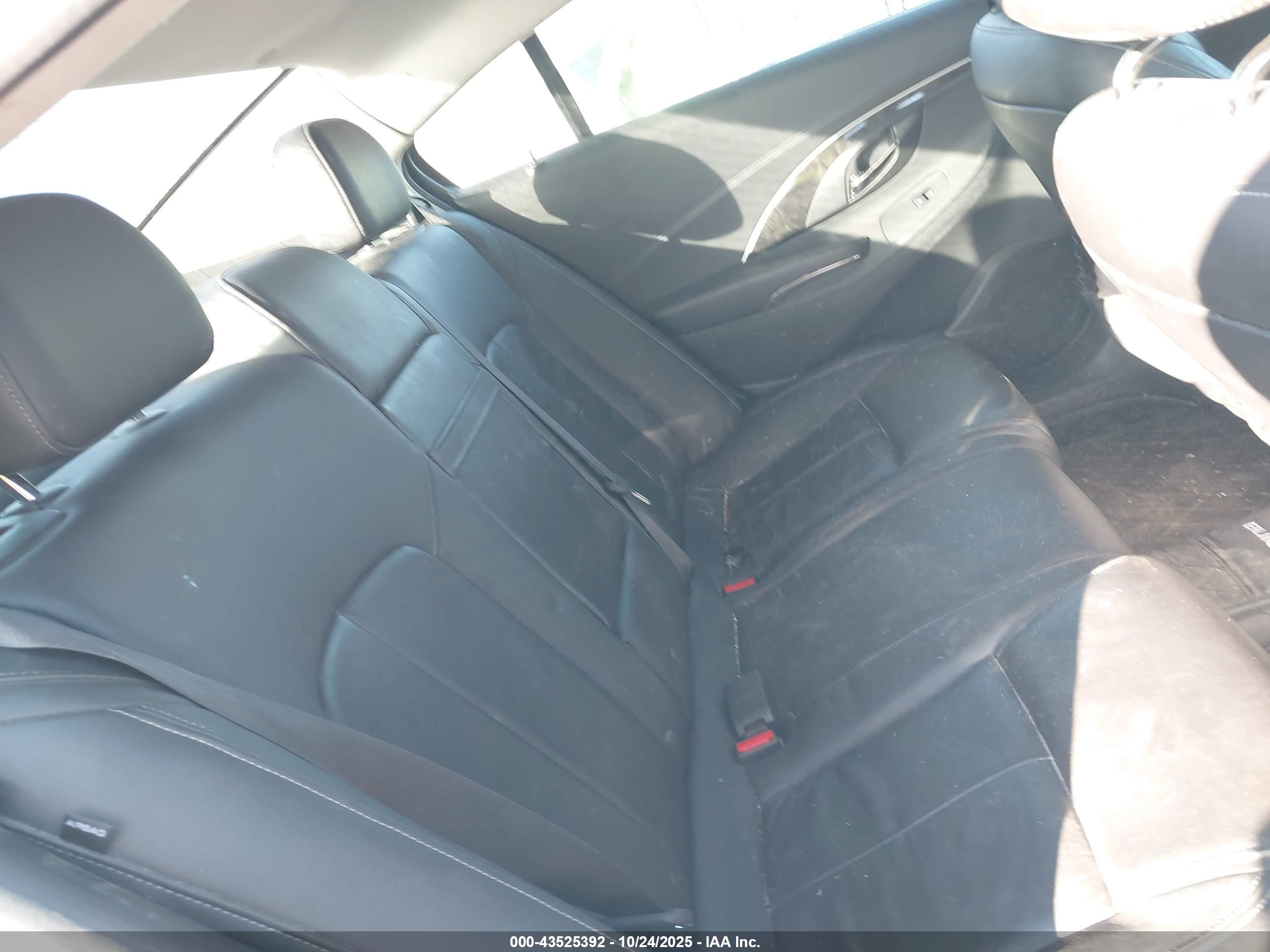 BUICK LACROSSE image 8