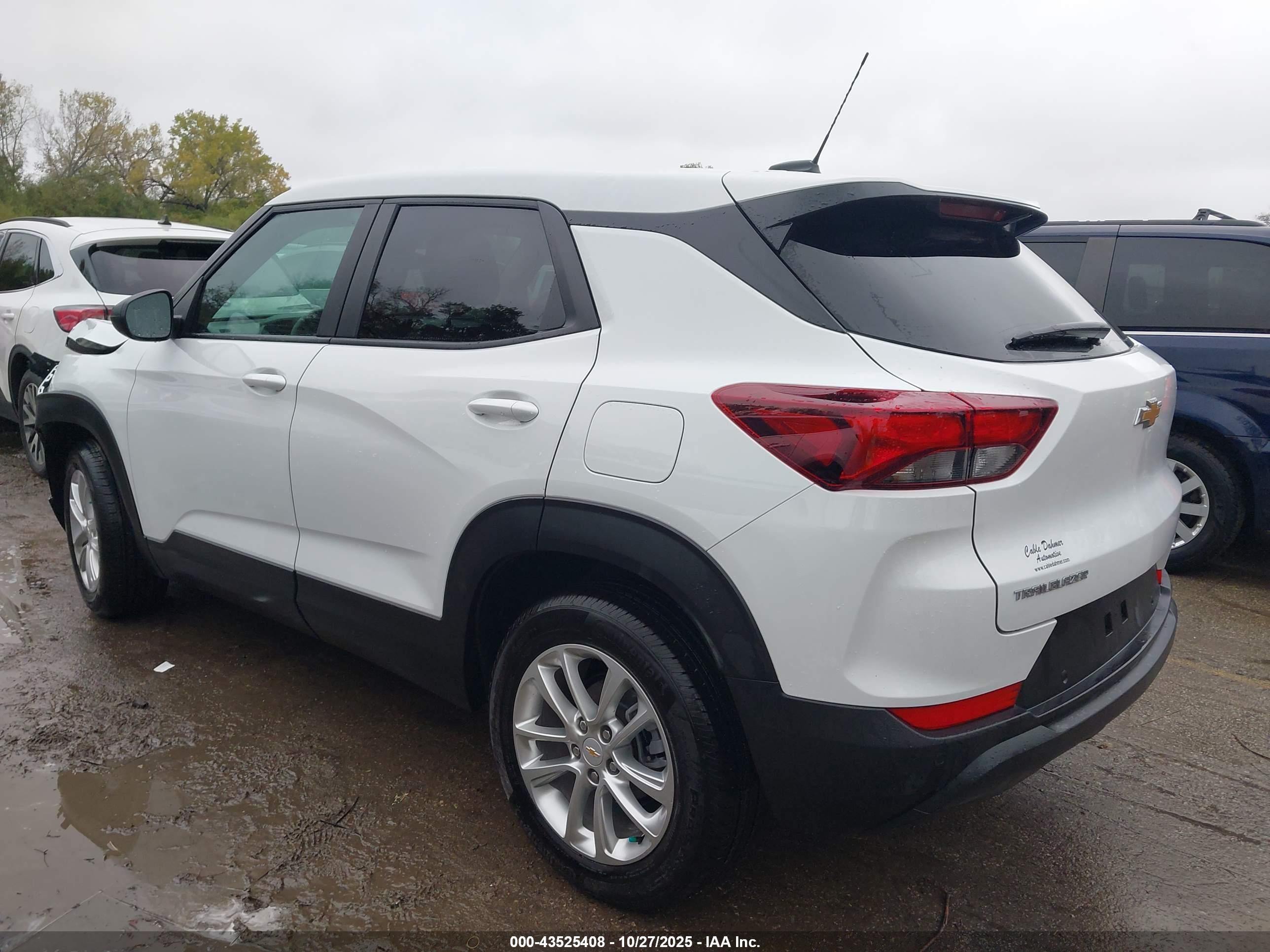 CHEVROLET TRAILBLAZER image 3