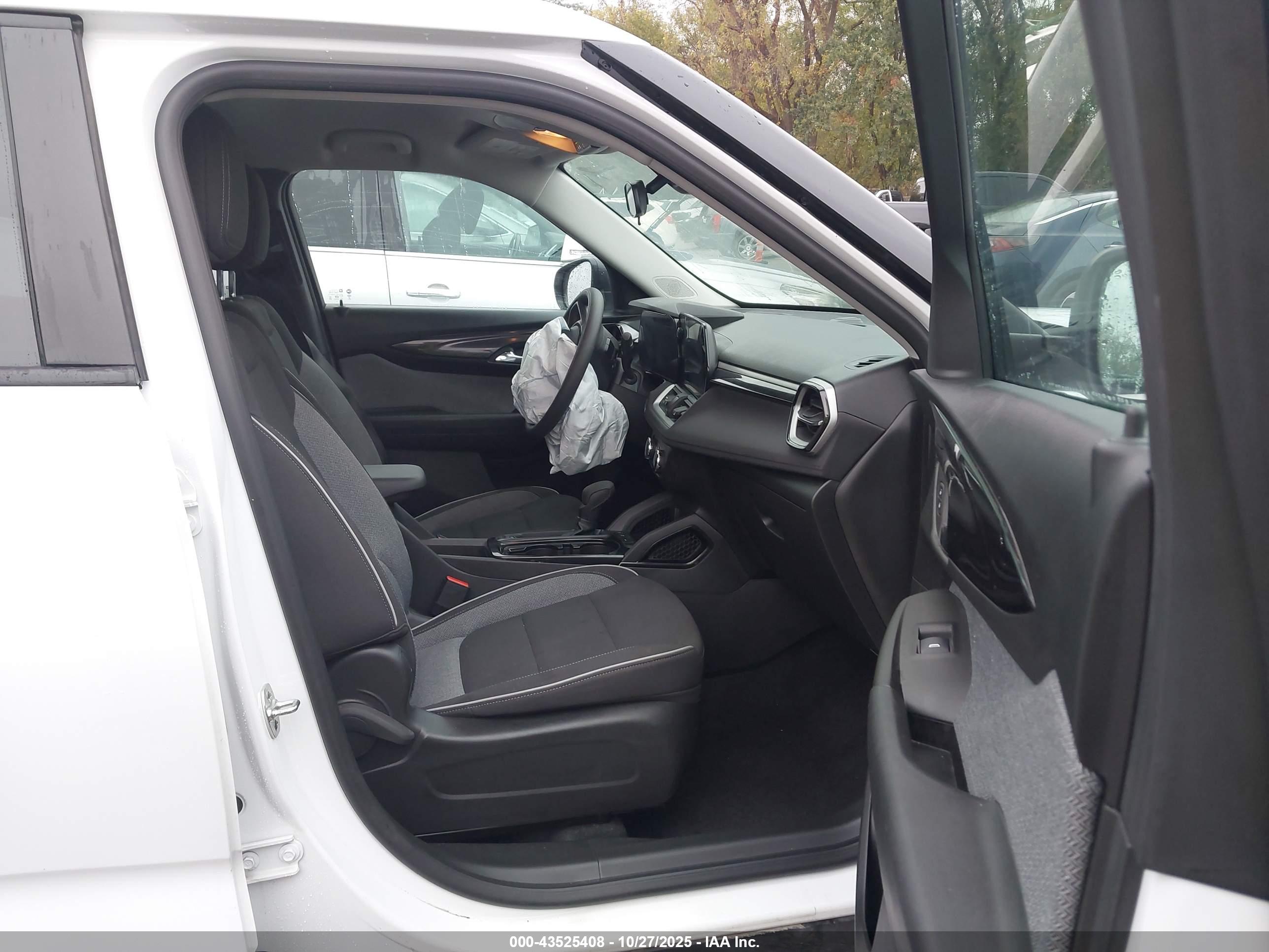 CHEVROLET TRAILBLAZER image 5