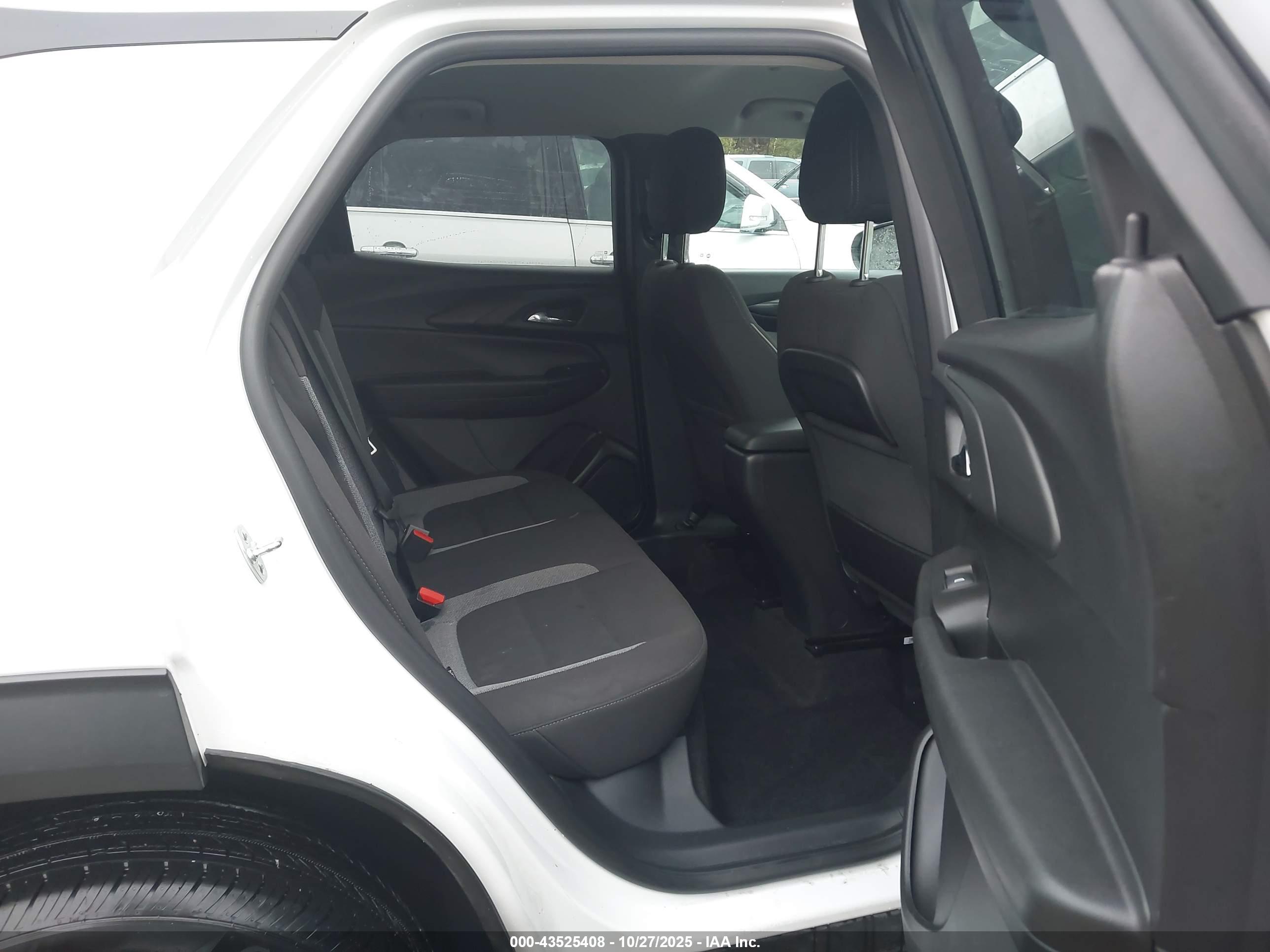 CHEVROLET TRAILBLAZER image 8