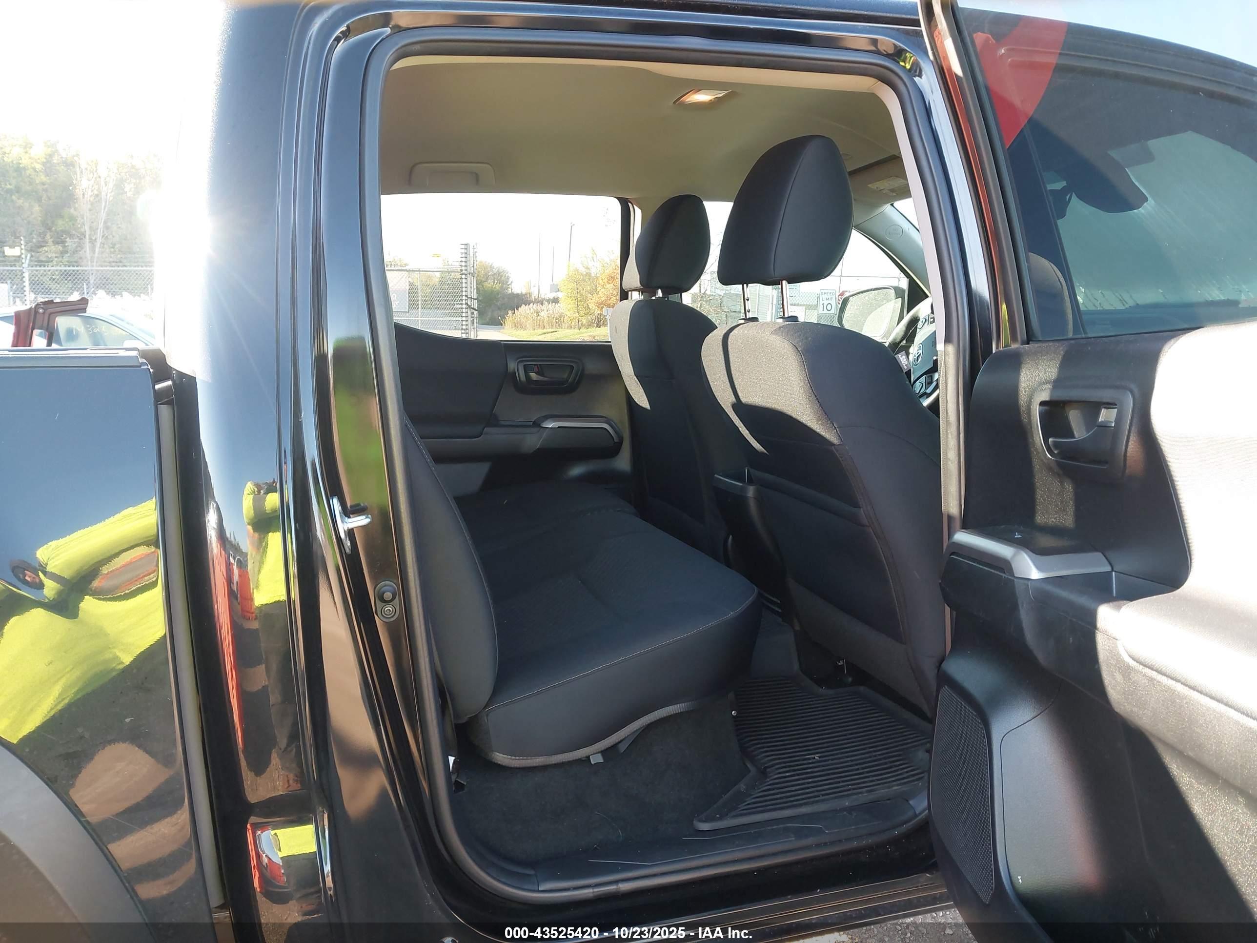 TOYOTA TACOMA image 8