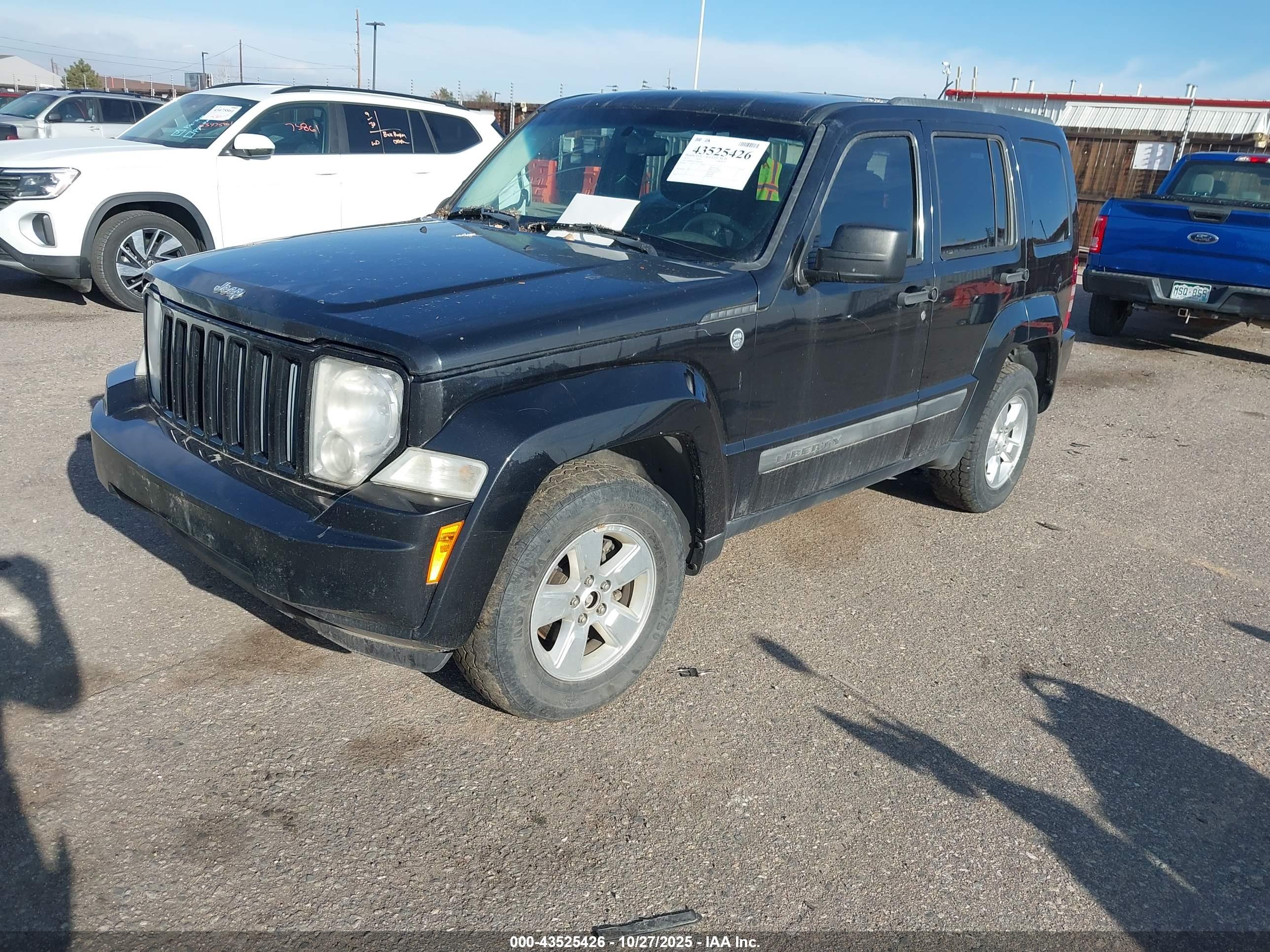 JEEP LIBERTY image 2