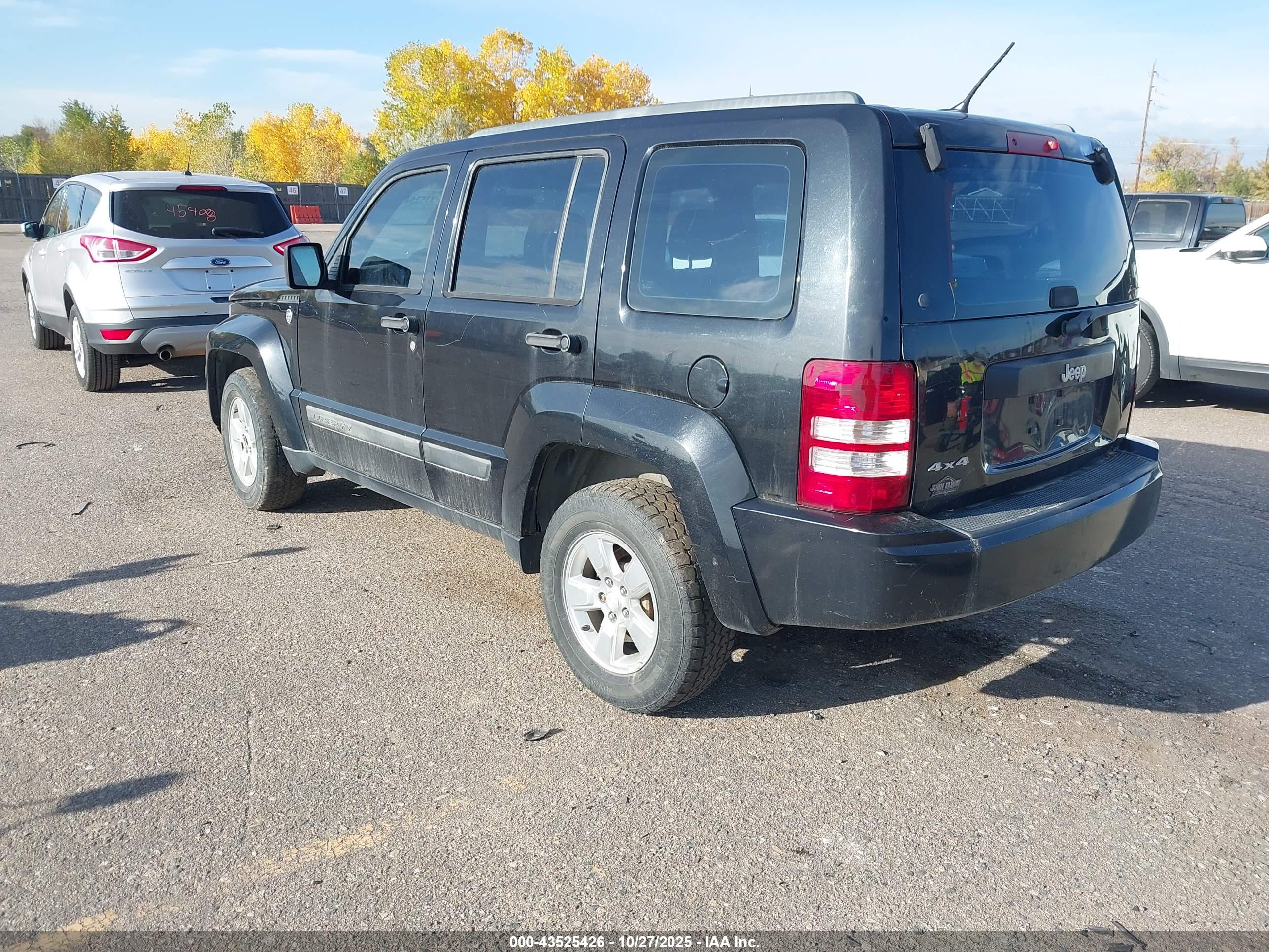 JEEP LIBERTY image 3