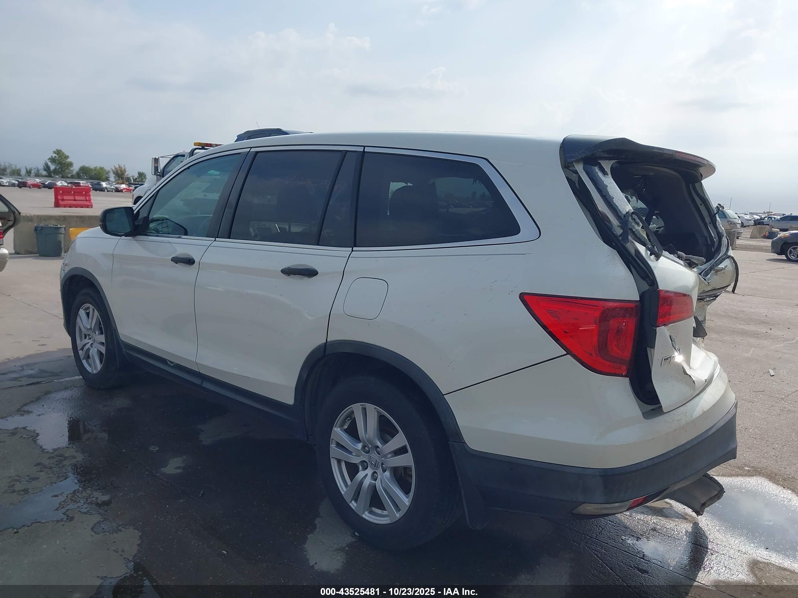 HONDA PILOT image 3
