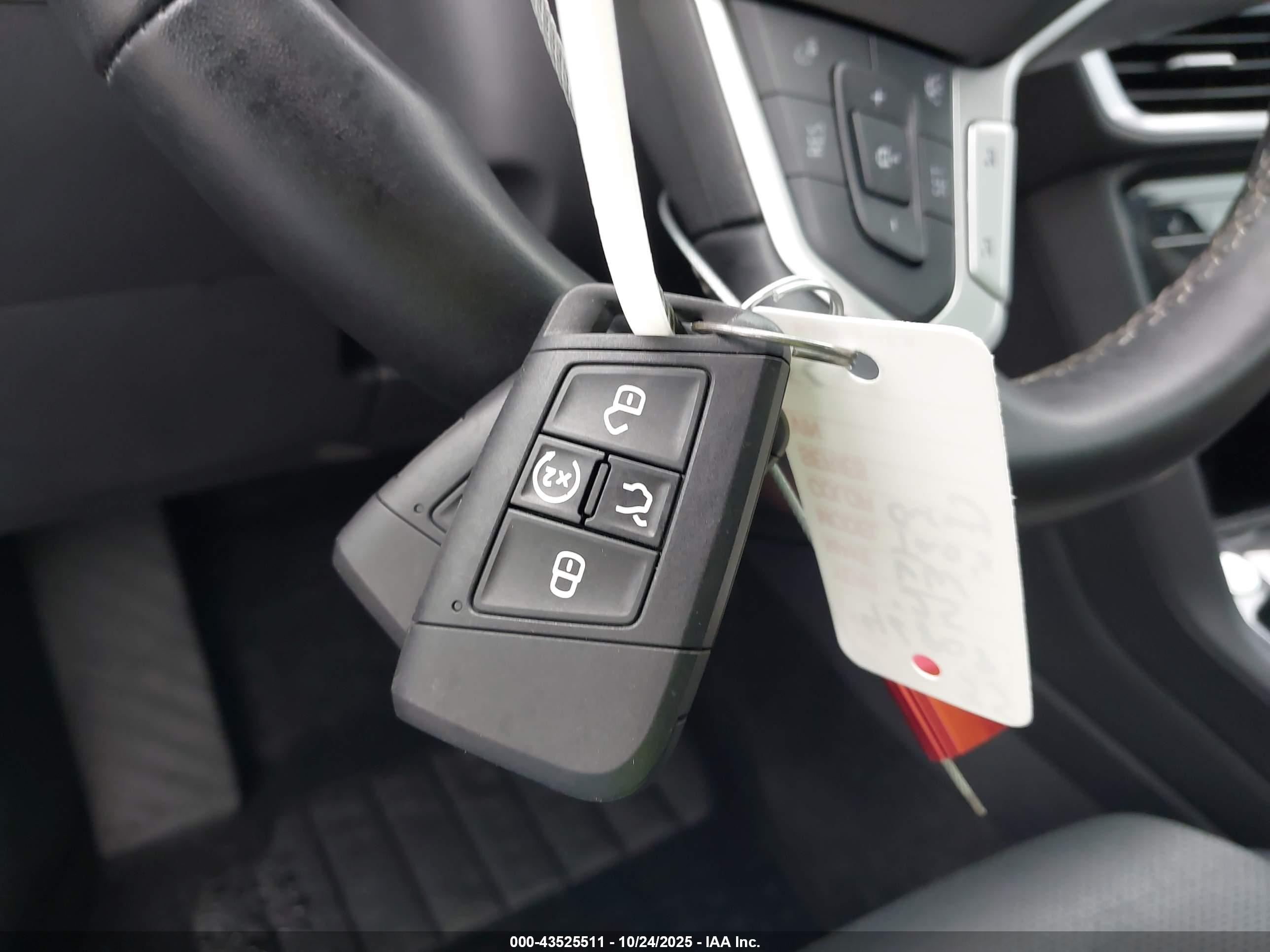 VOLKSWAGEN TAOS image 11
