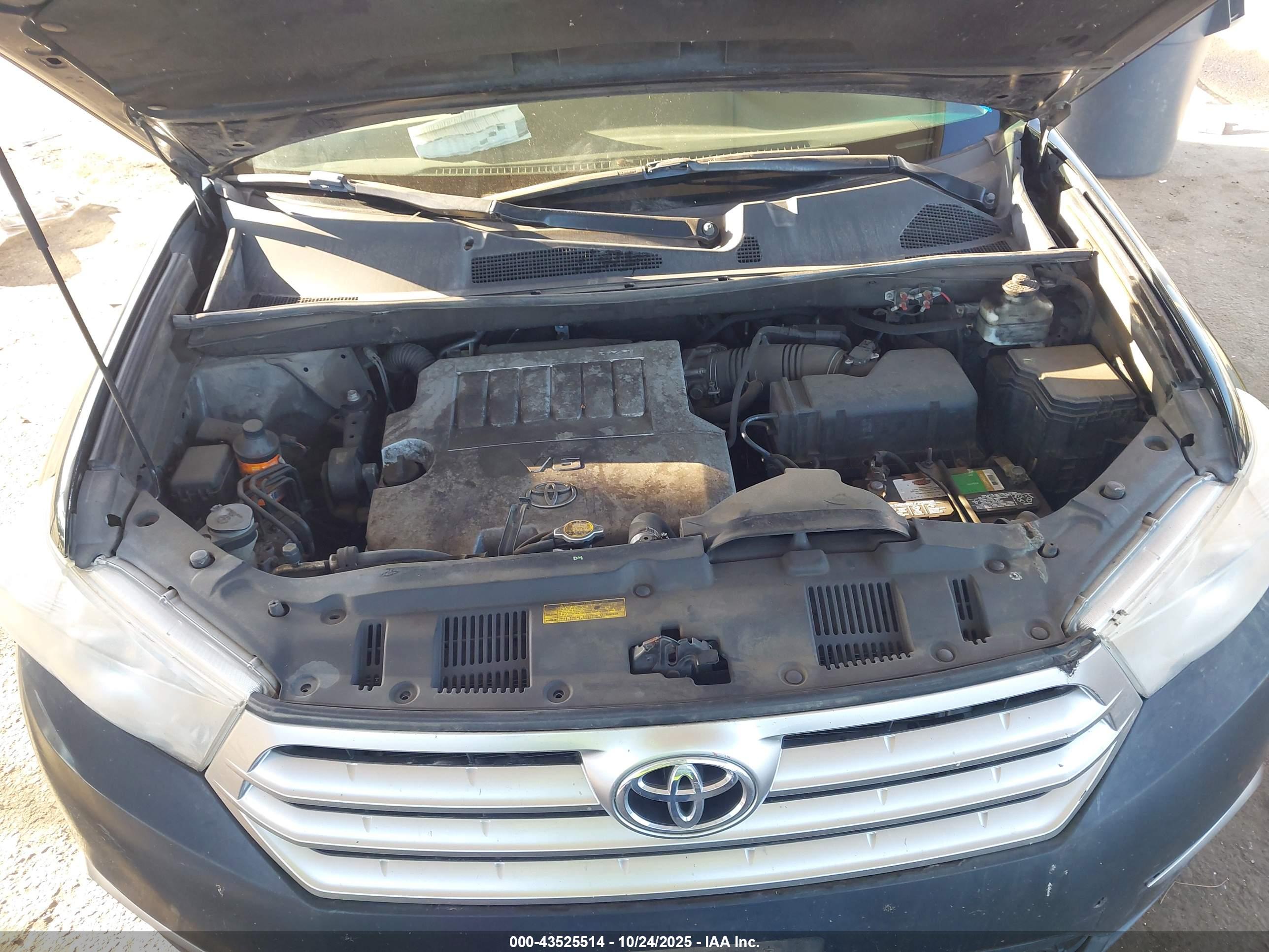TOYOTA HIGHLANDER image 10