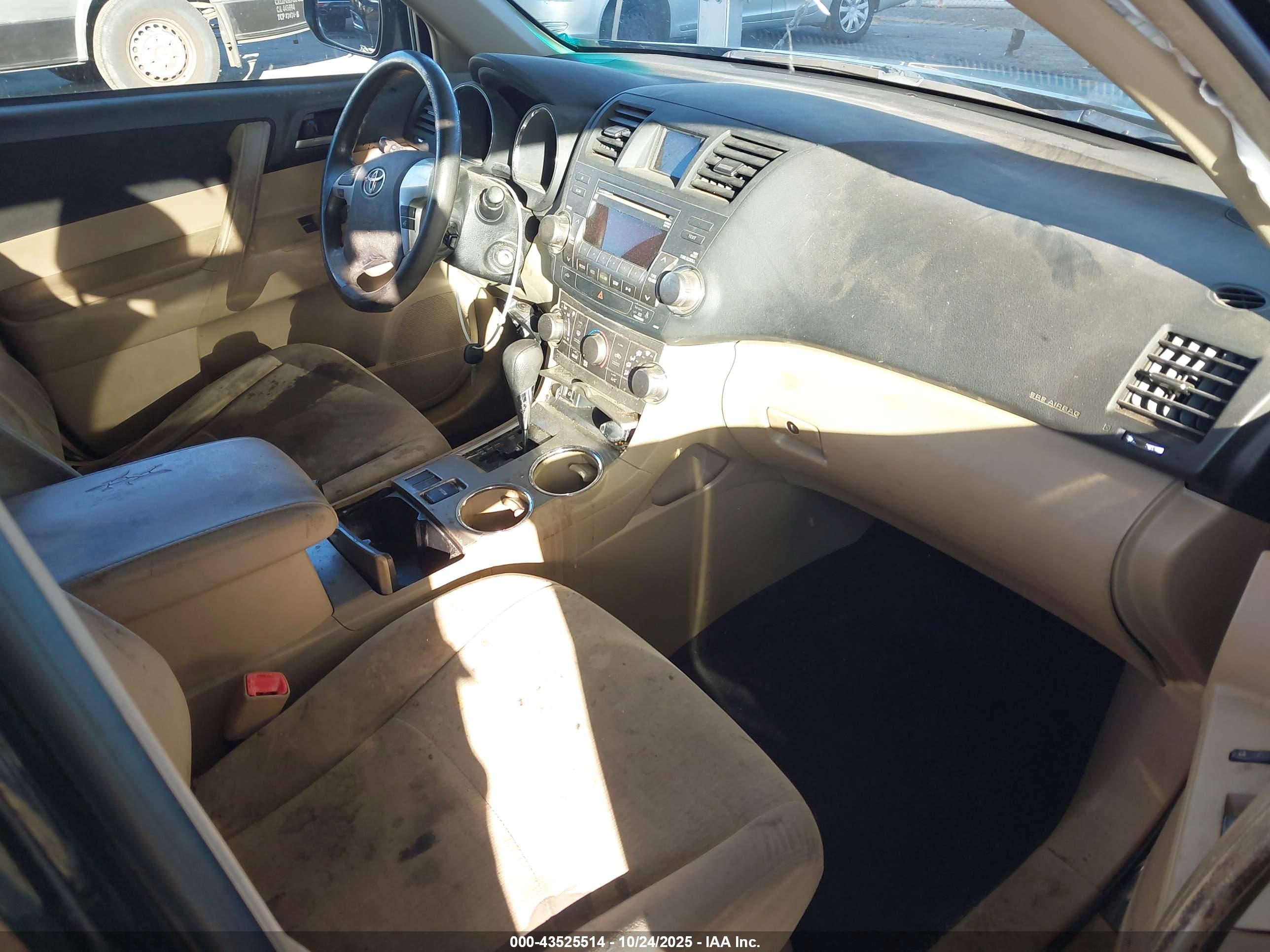 TOYOTA HIGHLANDER image 5