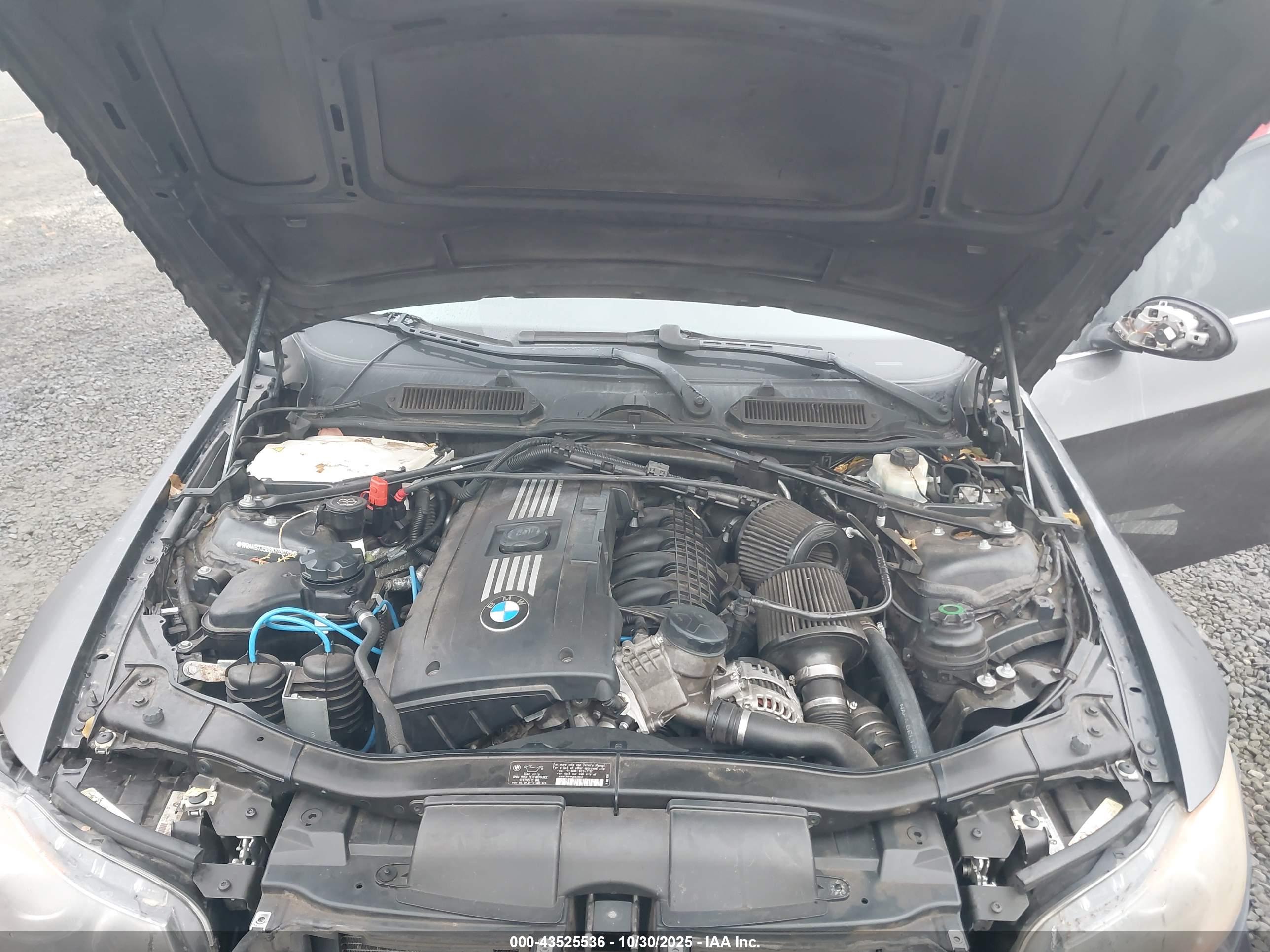 BMW 335I image 10