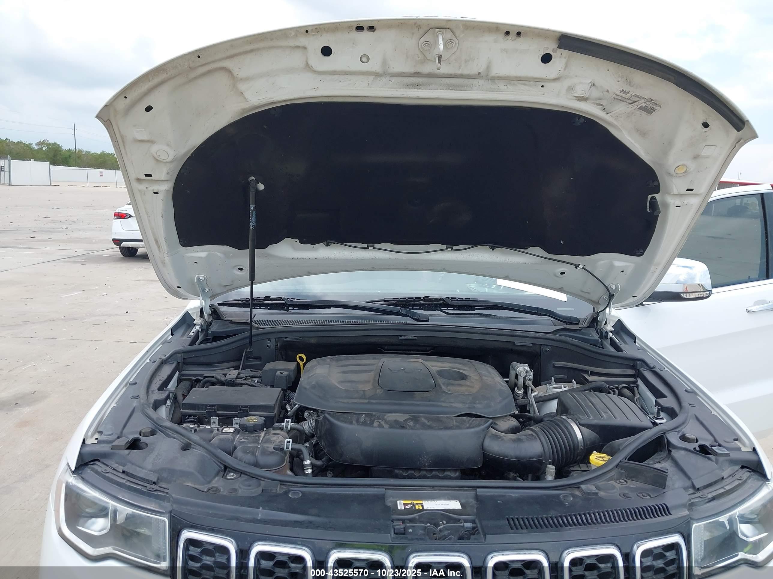 JEEP GRAND image 10