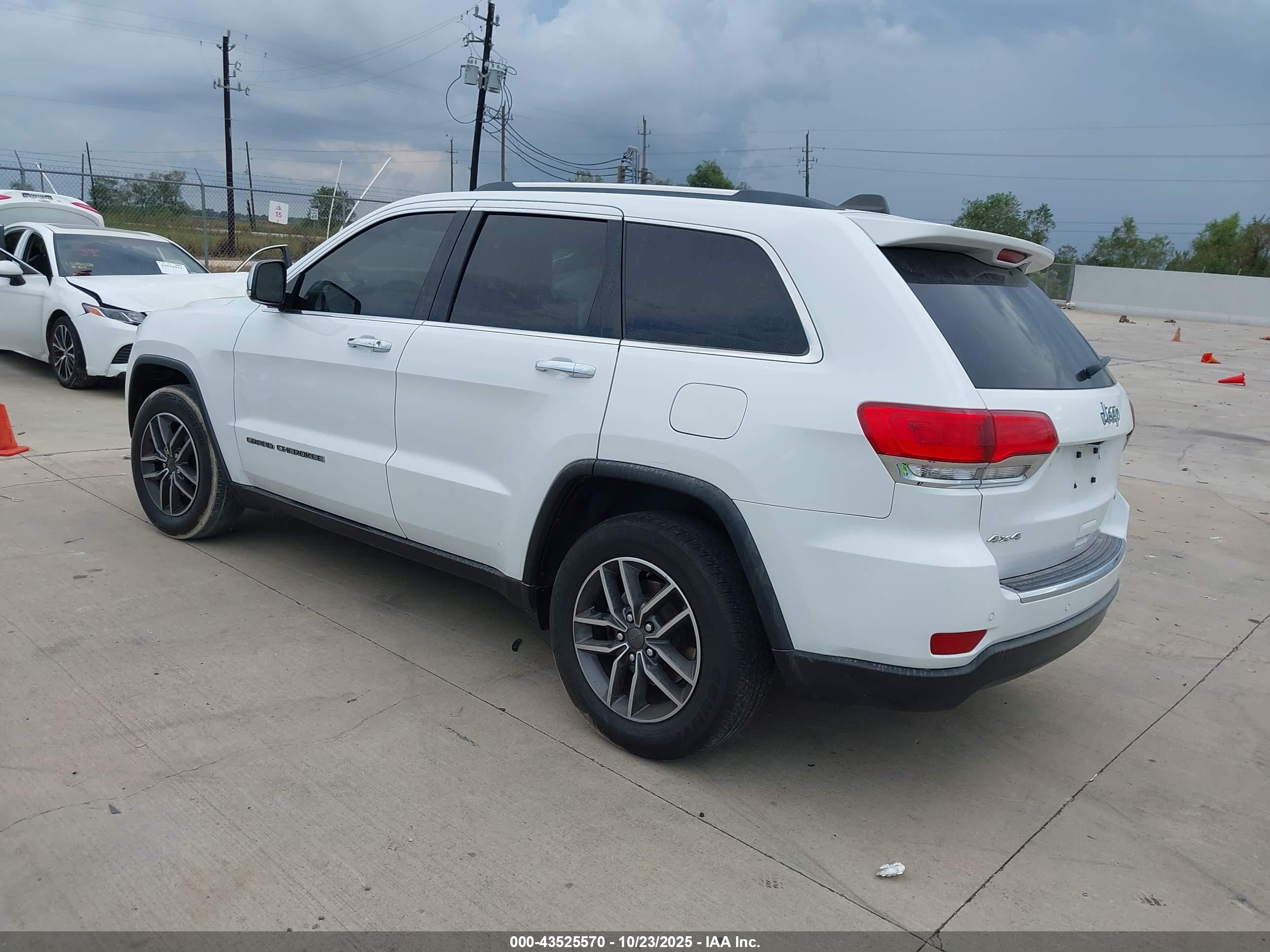 JEEP GRAND image 3
