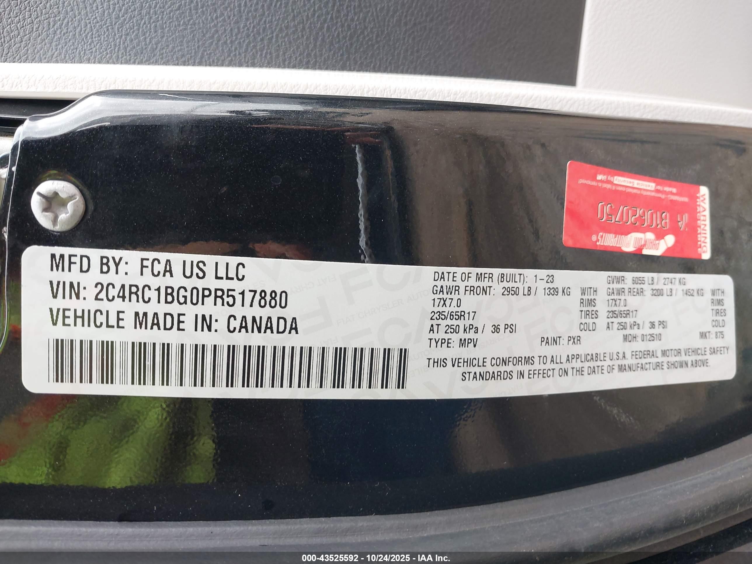 CHRYSLER PACIFICA image 9