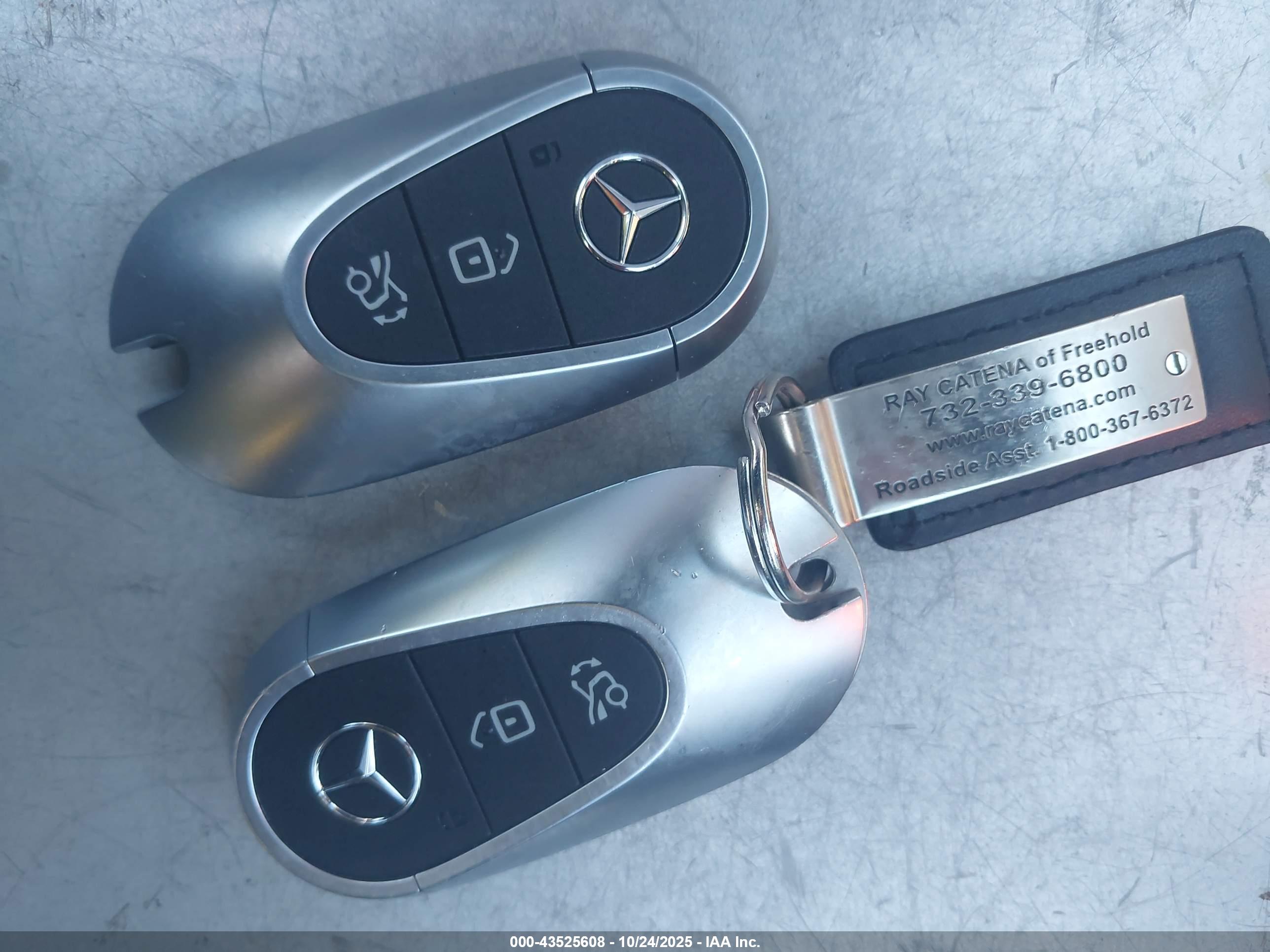 MERCEDES-BENZ EQE image 11