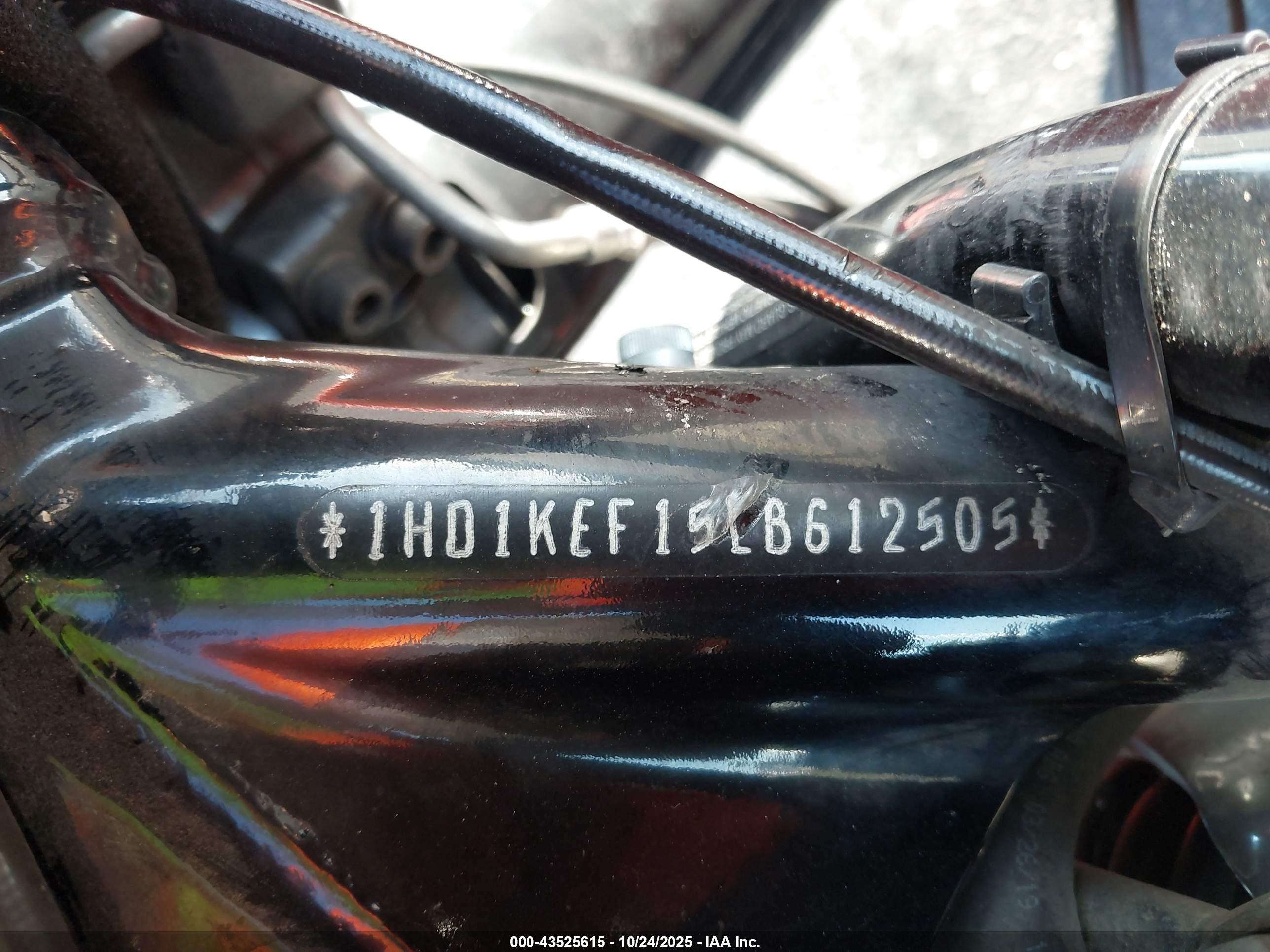HARLEY-DAVIDSON FLHTK image 10